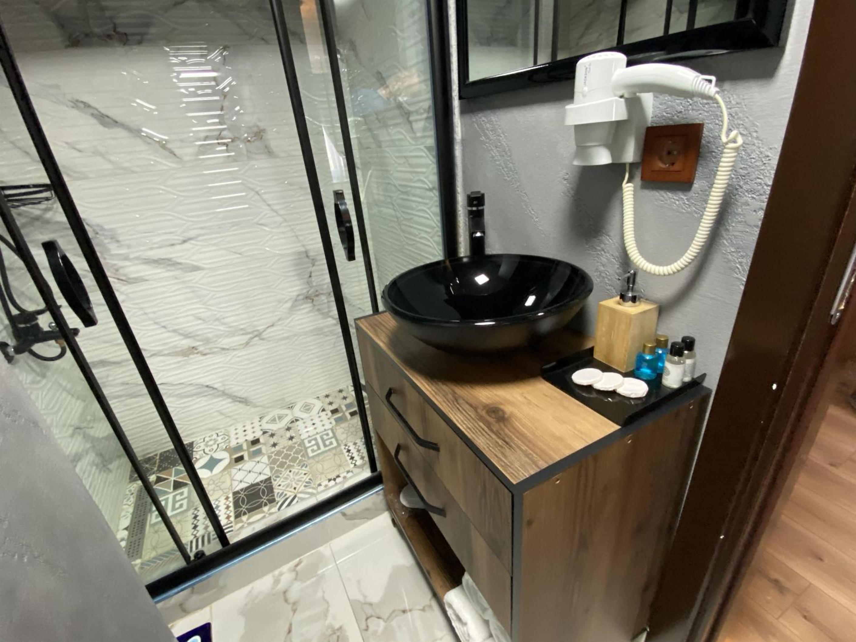 Insta Hotel Karakoy - Image 22