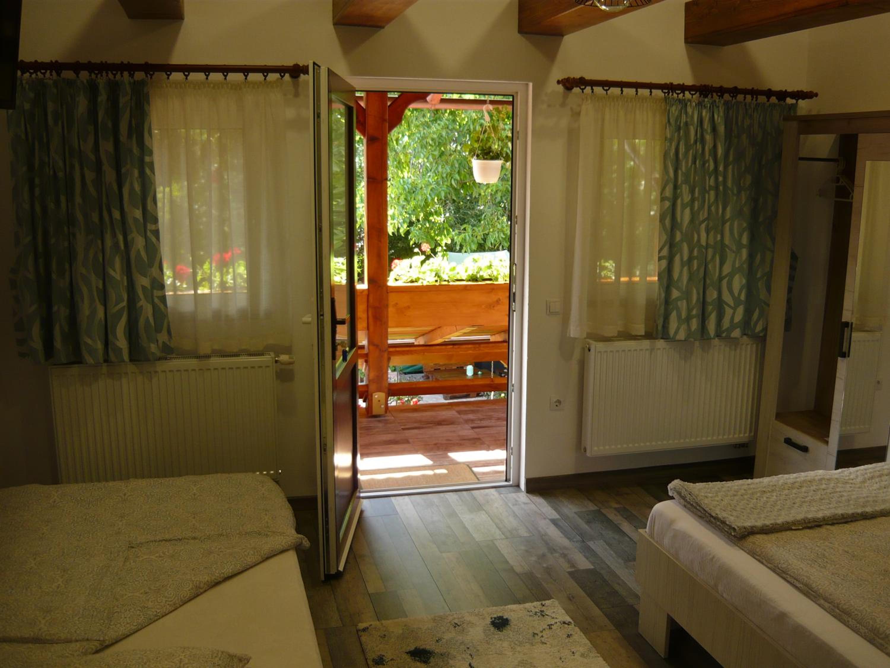 Photo 27
