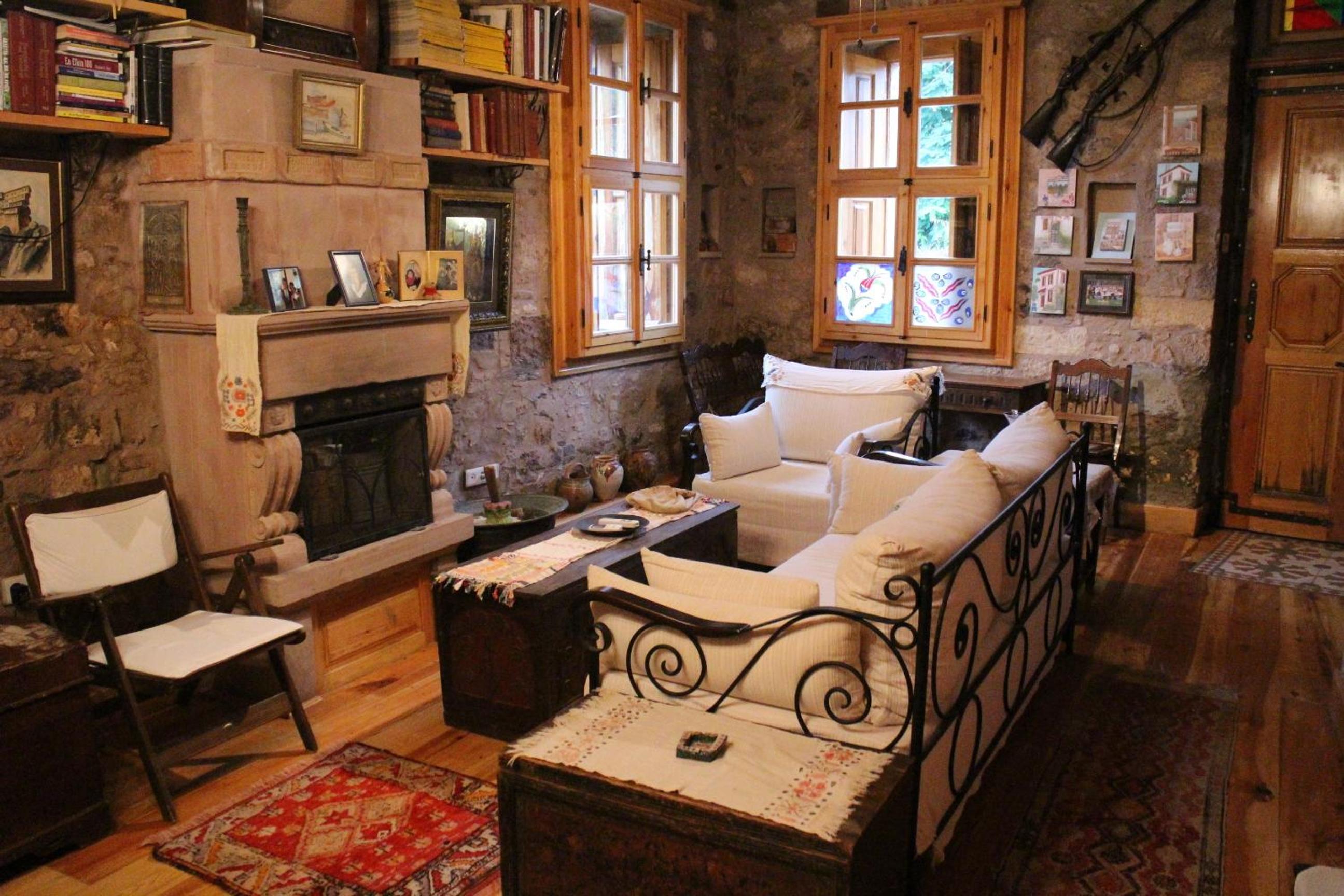 Stone House with Garden in Cunda/Ayvalik — photo 4
