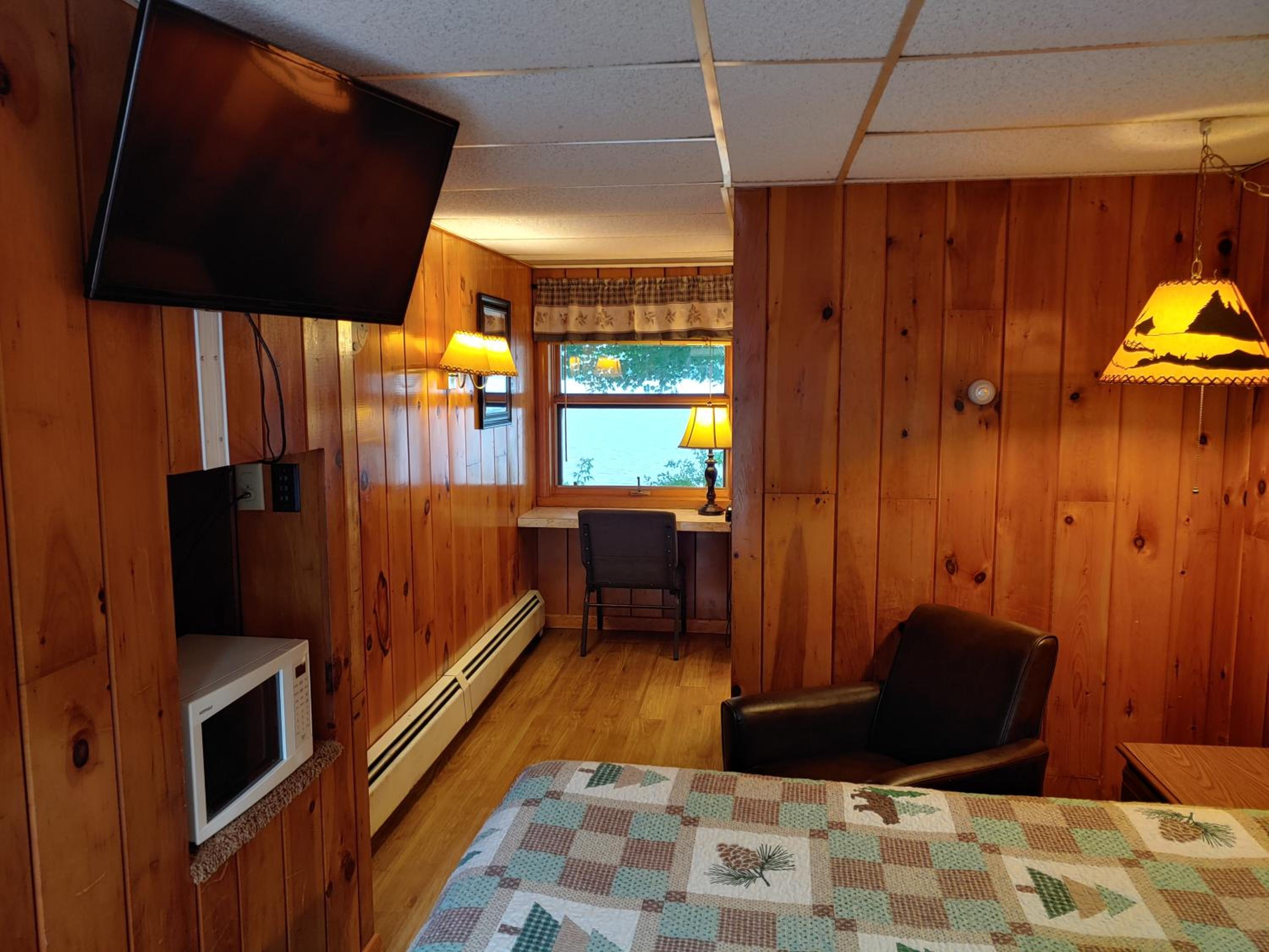 Lakeshore Motel Ice Lake