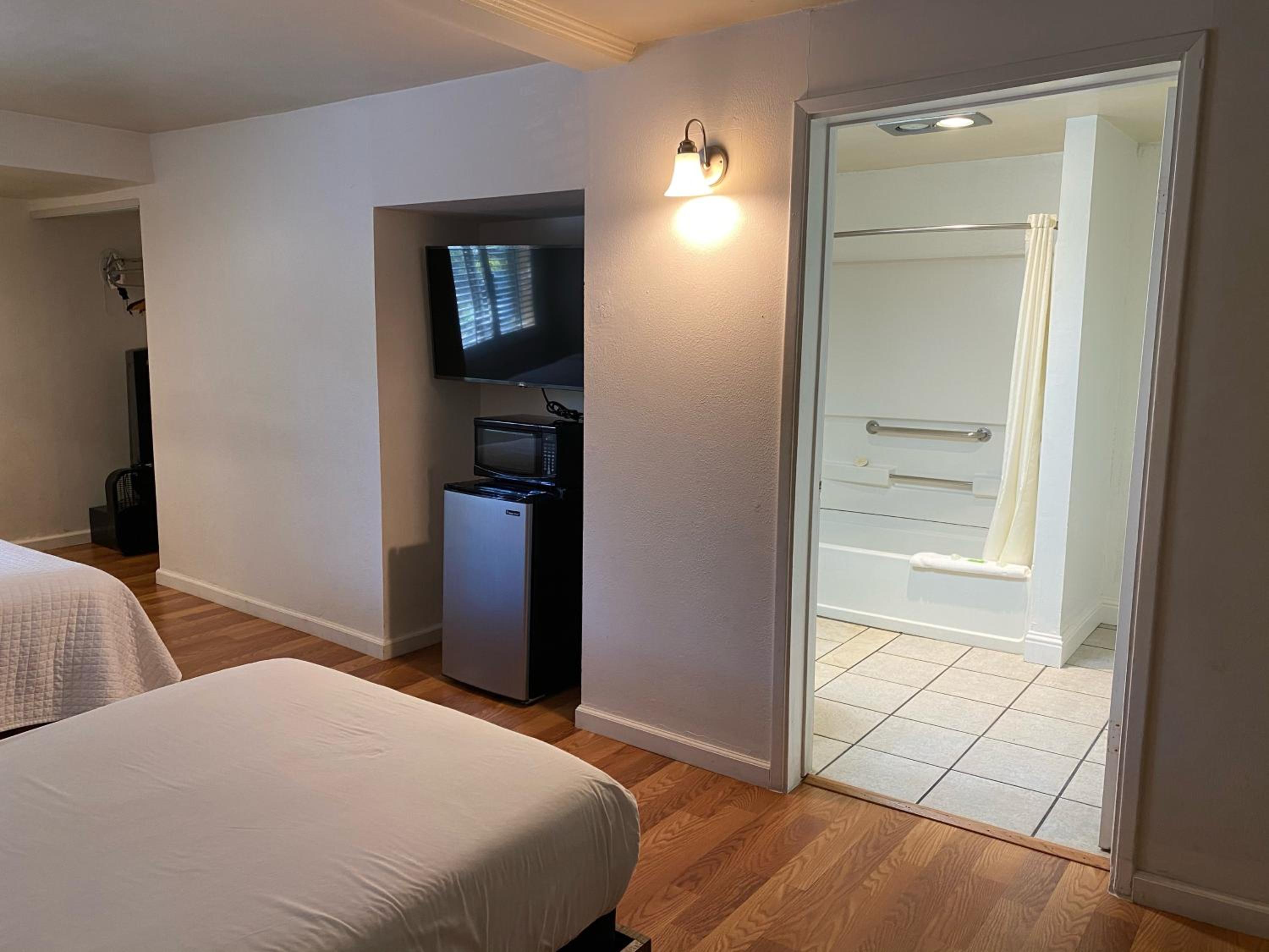 Carmel Resort Inn - Property Image 68