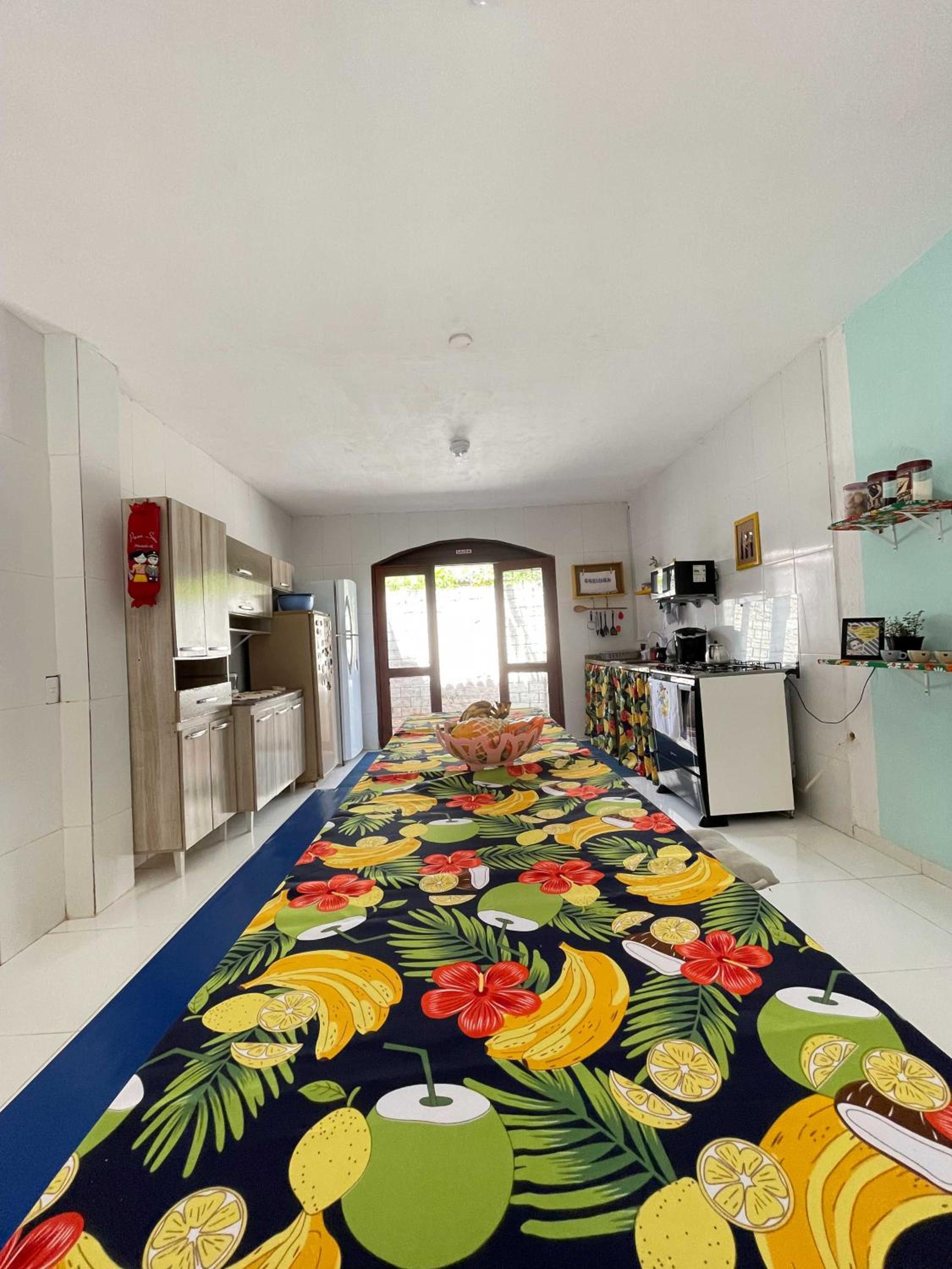 Pousada São Jorge 1 MIN A PÉ DA PRAIA Casa de família, simples e aconchegante, Na Av principal da praia café disponível até 12hs cozinha completa e churras