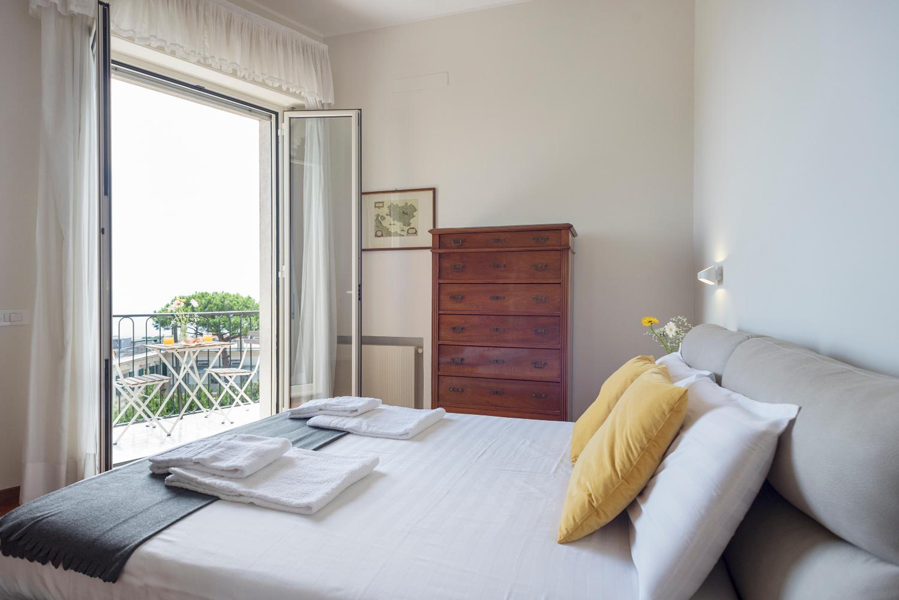 BayView Posillipo, Luxury Terrace & Private Parking - Stunning view