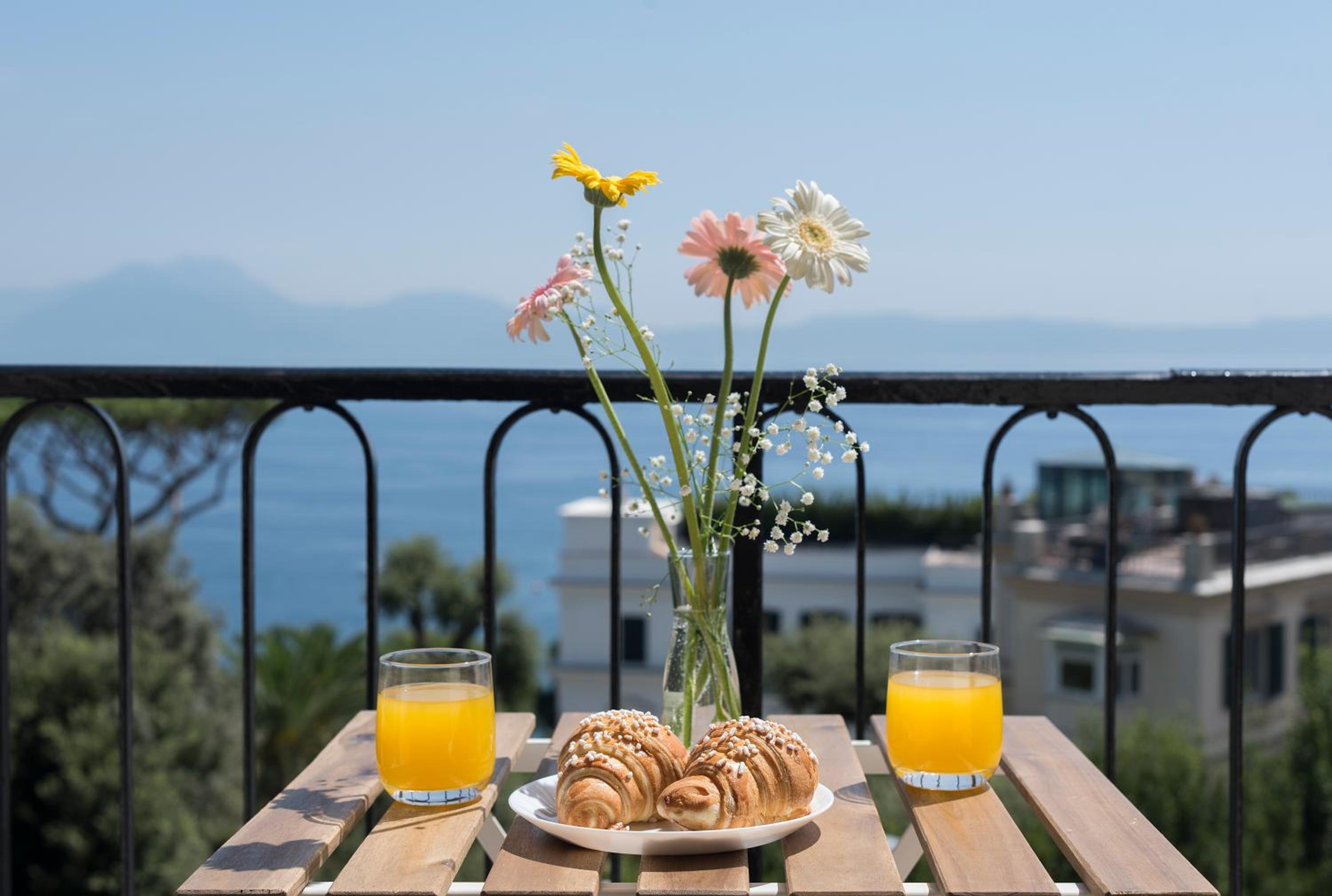 BayView Posillipo, Luxury Terrace & Private Parking - Stunning view