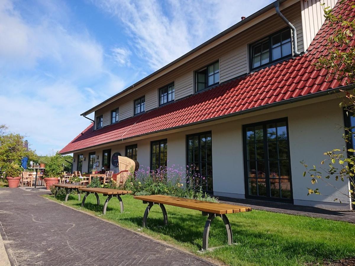 Reetdachhäuser am Bakenberg