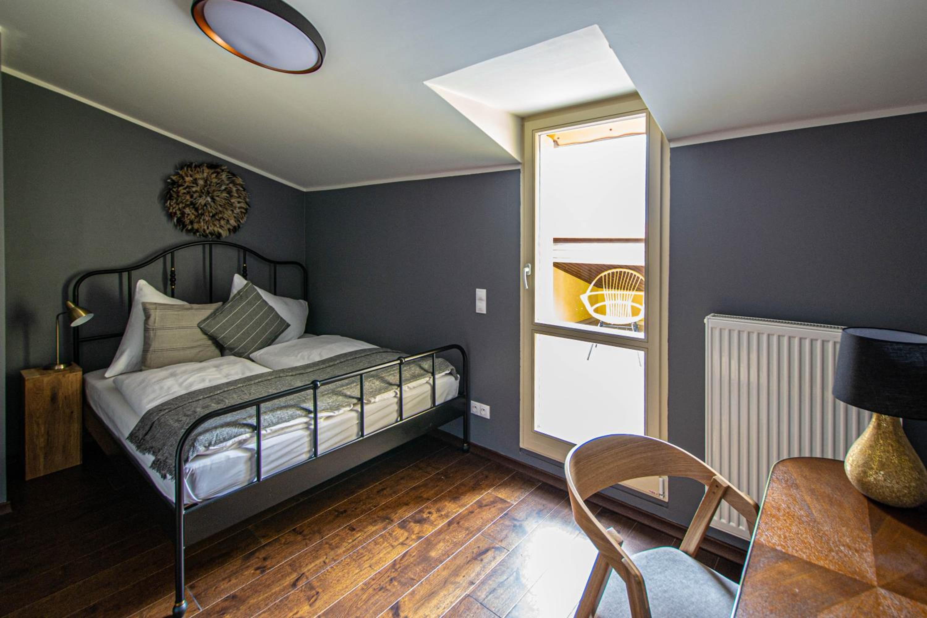Quite Loft with Balcony and 3 Air Conditioners