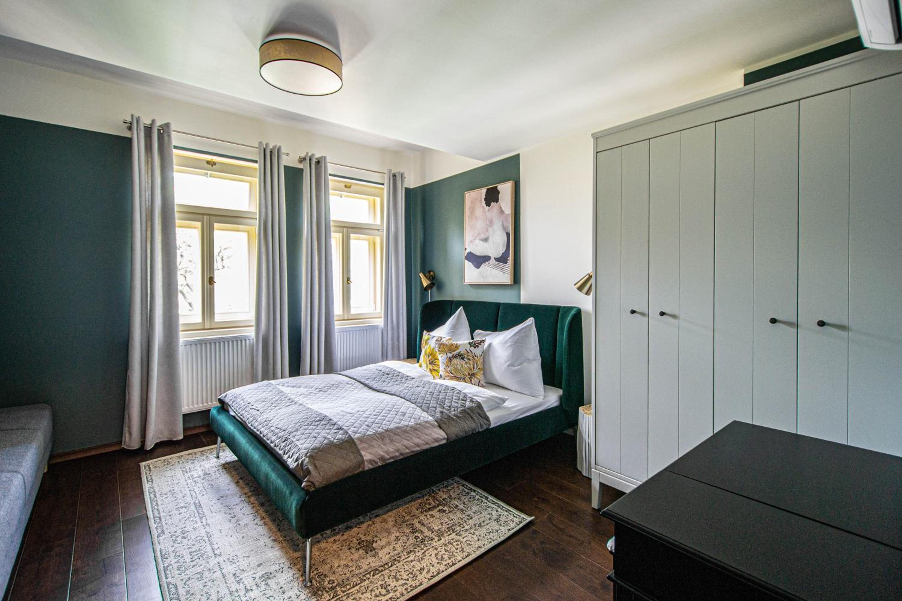 Quite Loft with Balcony and 3 Air Conditioners