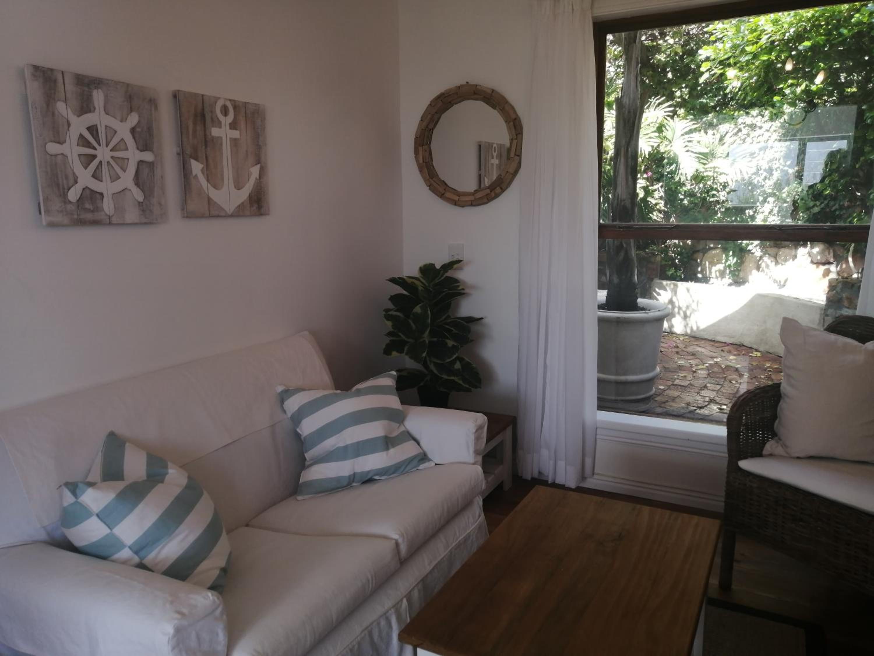 African Violet Guest Suites