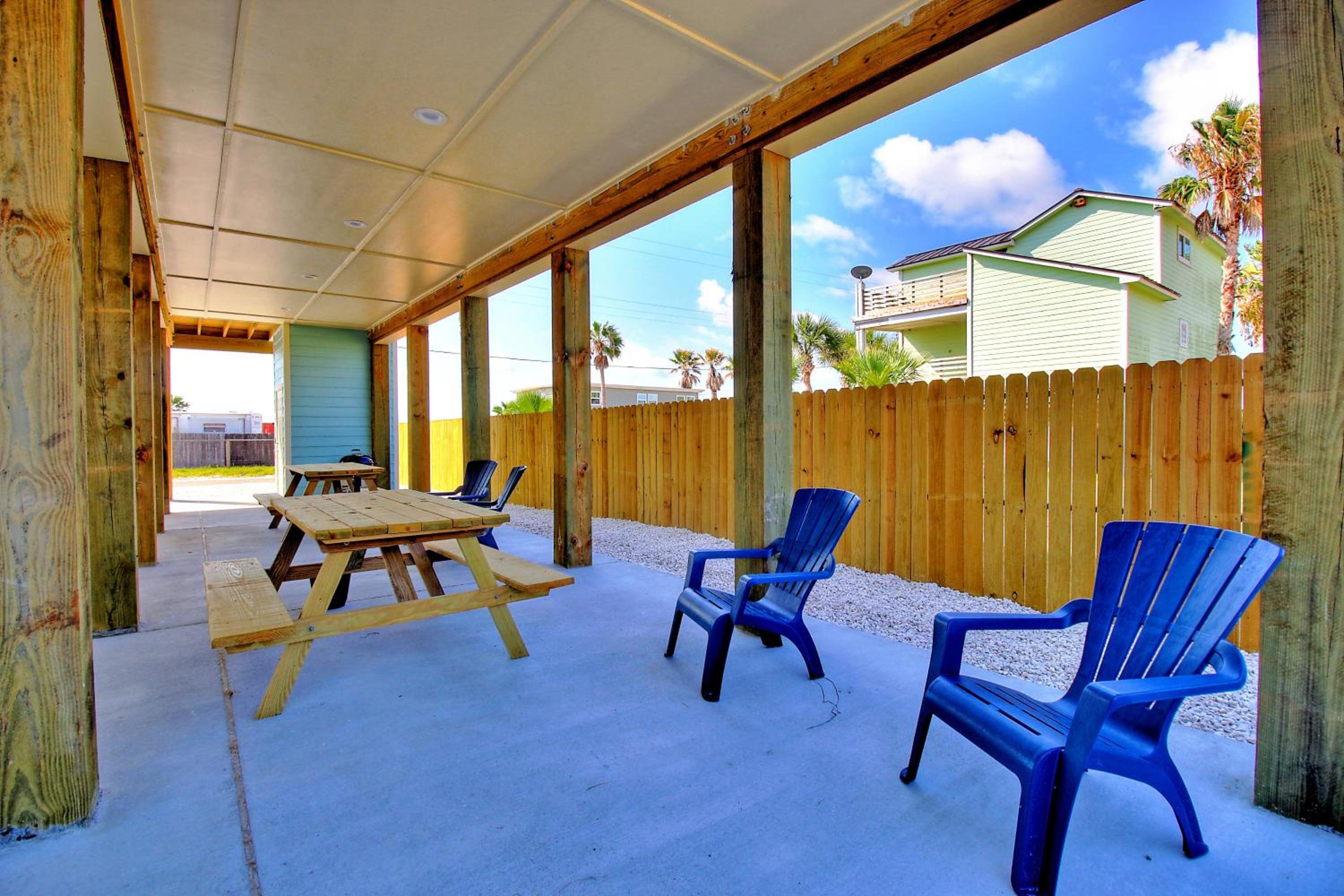 The Beach House AVEH519 view 3