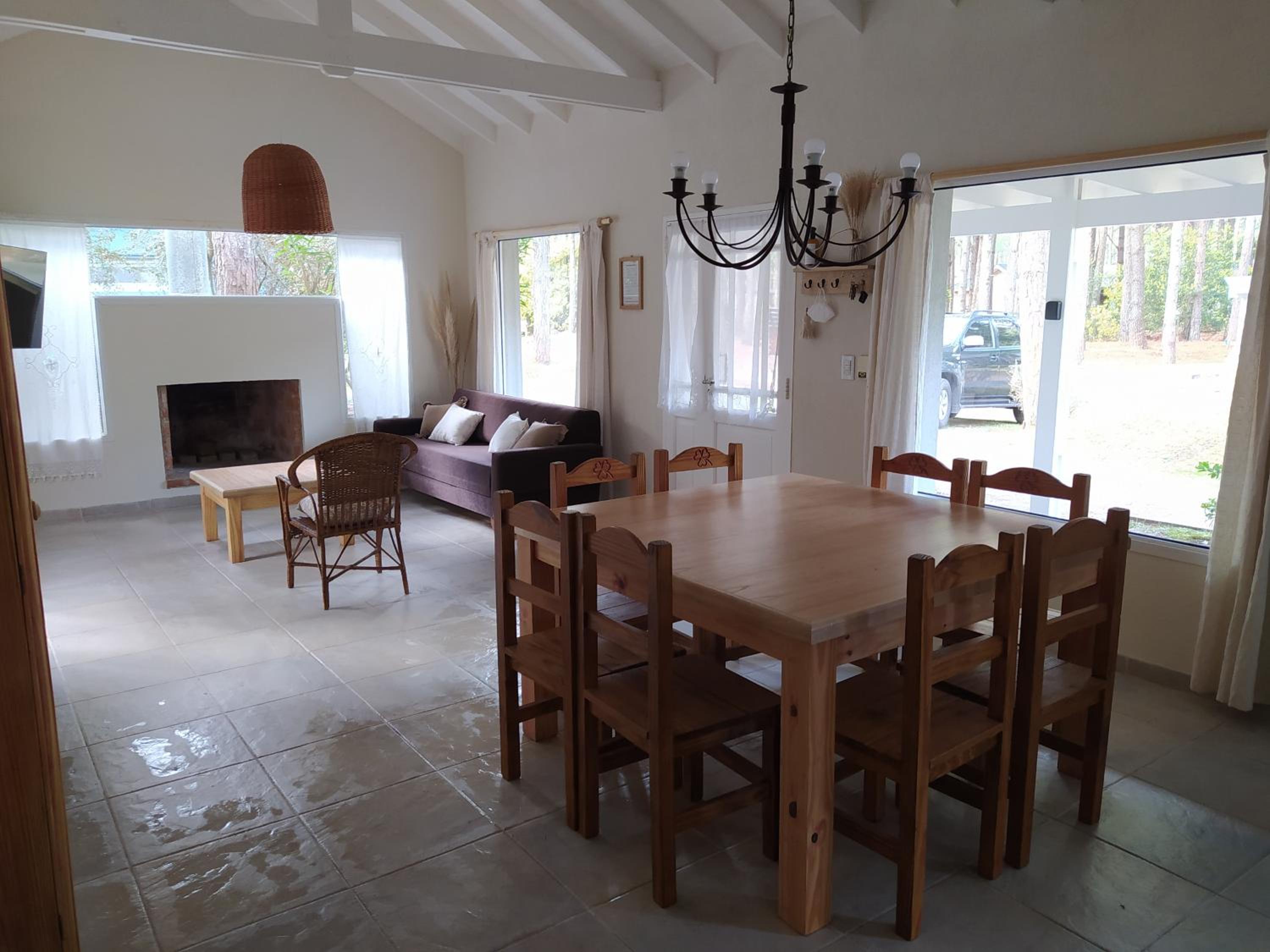 Pinamar Norte Casa Aquiles 8 pax