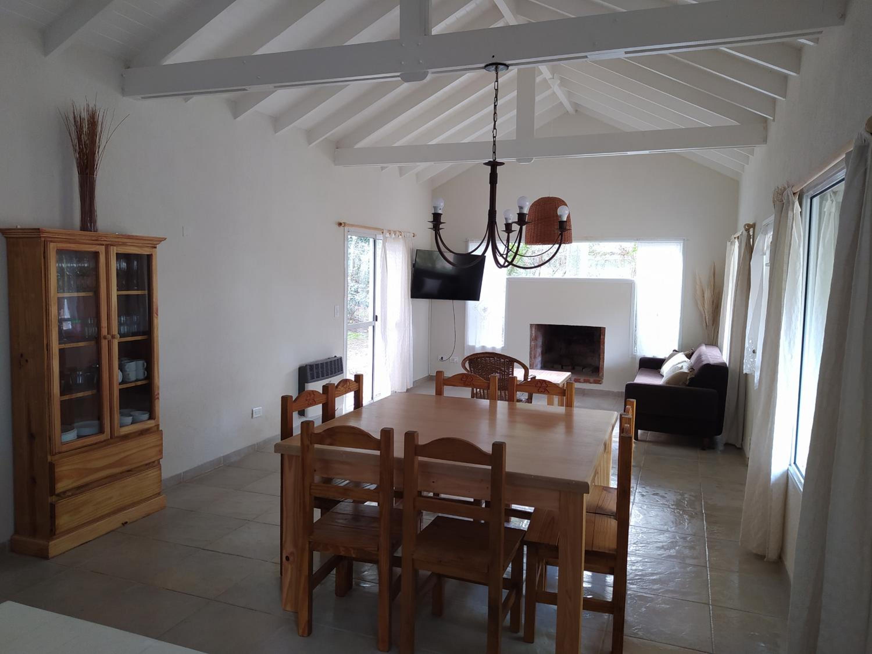 Pinamar Norte Casa Aquiles 8 pax