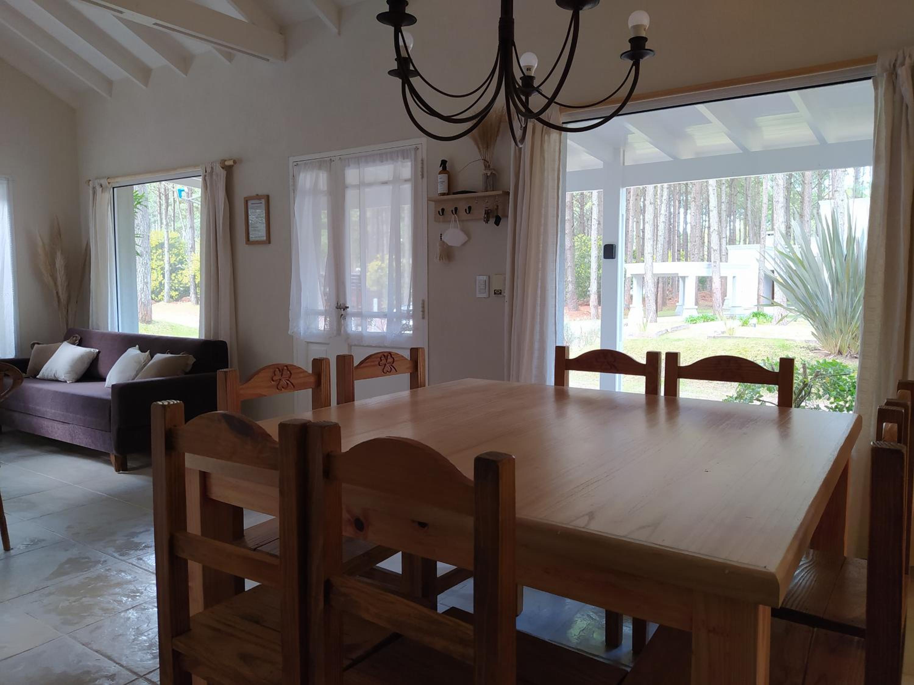 Pinamar Norte Casa Aquiles 8 pax