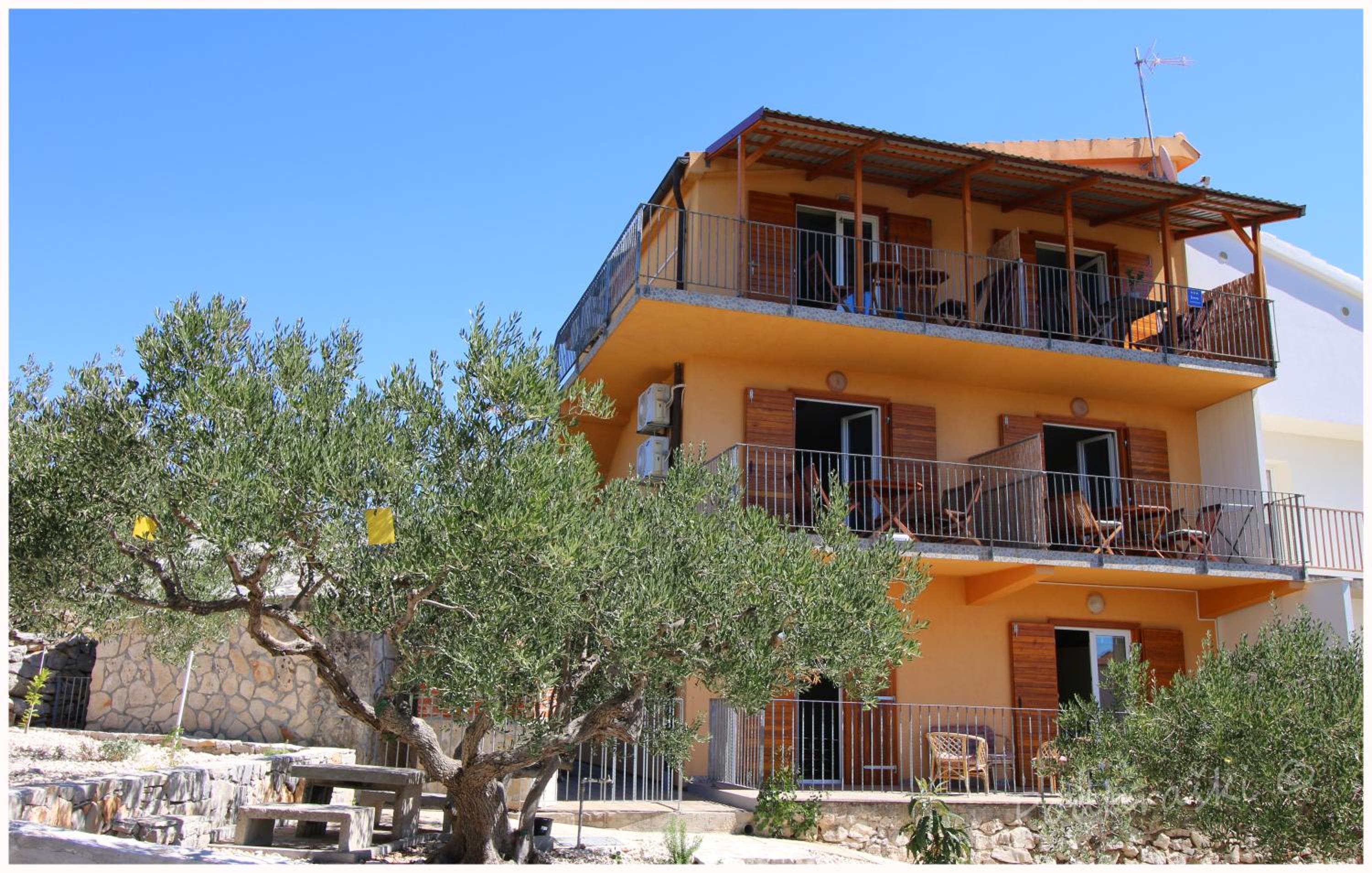 Primosten Apartments