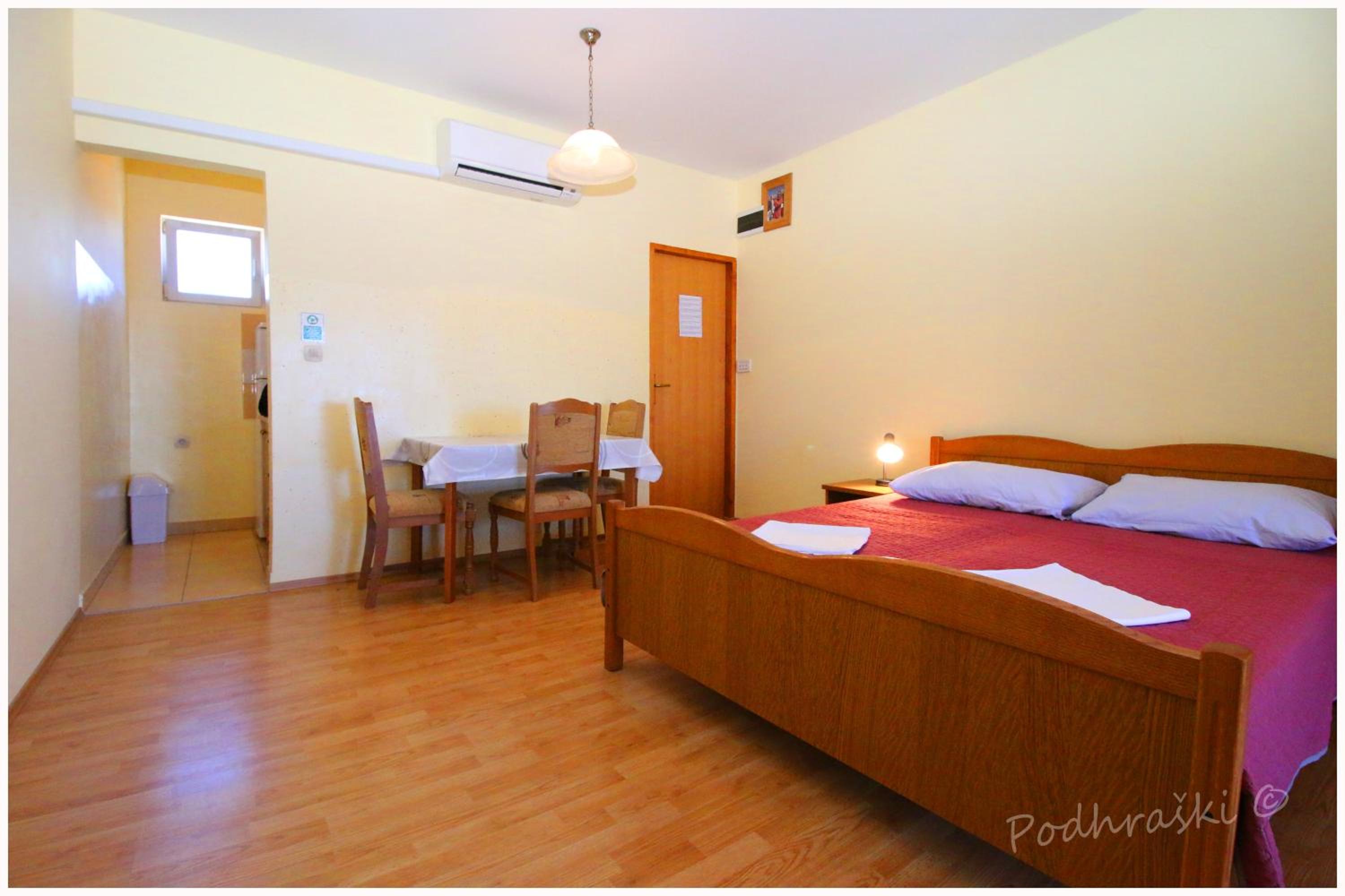 Primosten Apartments