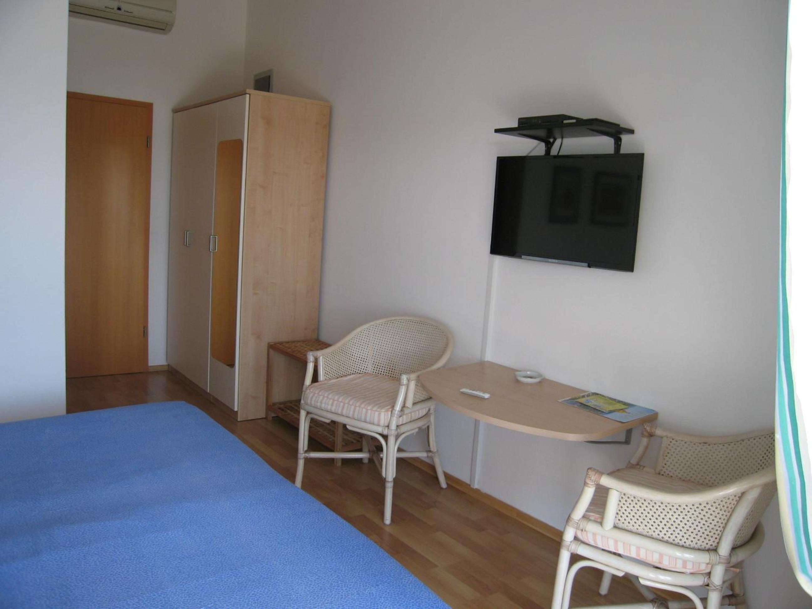 Photo 16