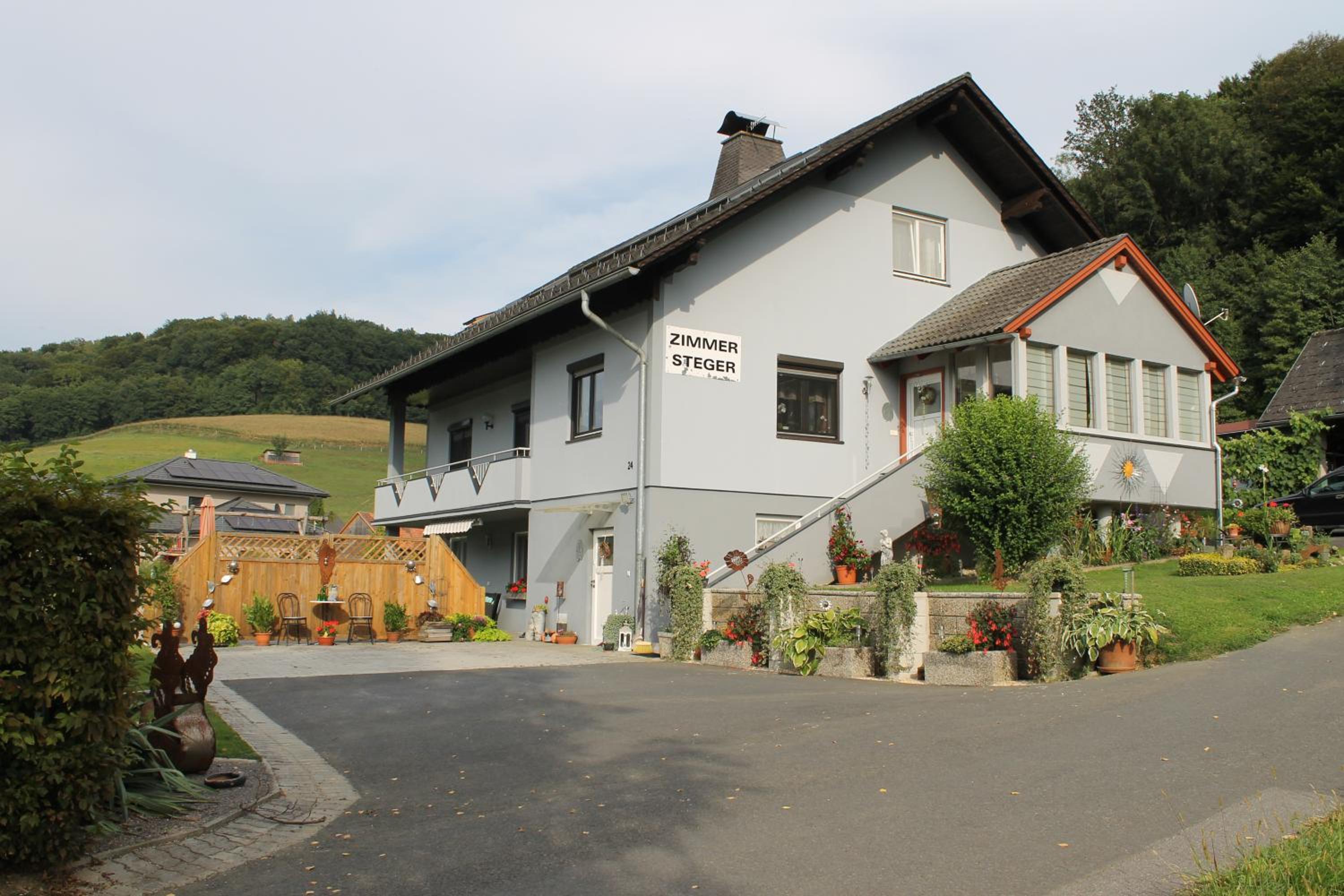 Zimmer Steger
