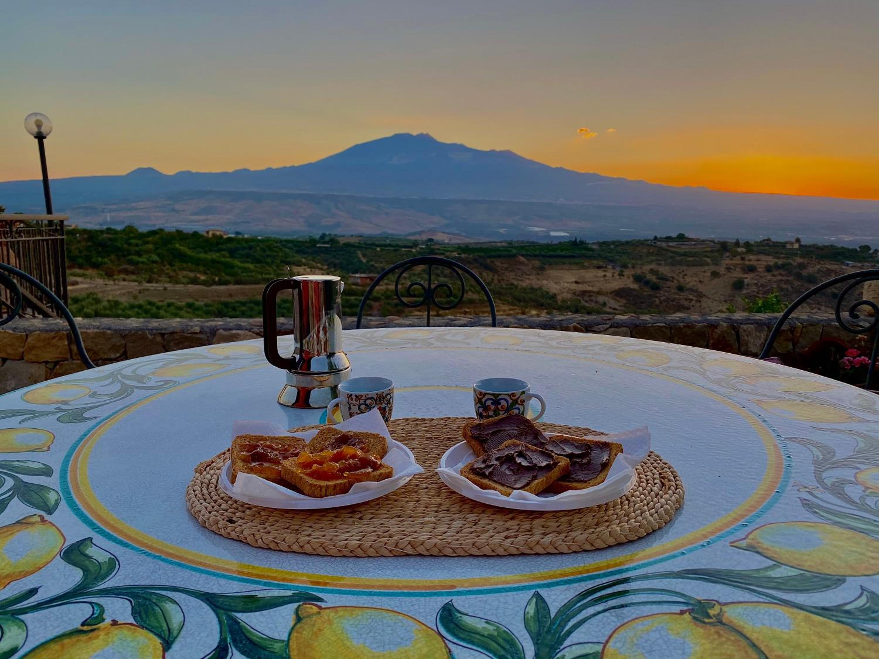 CS VILLA FRONTE ETNA view 5