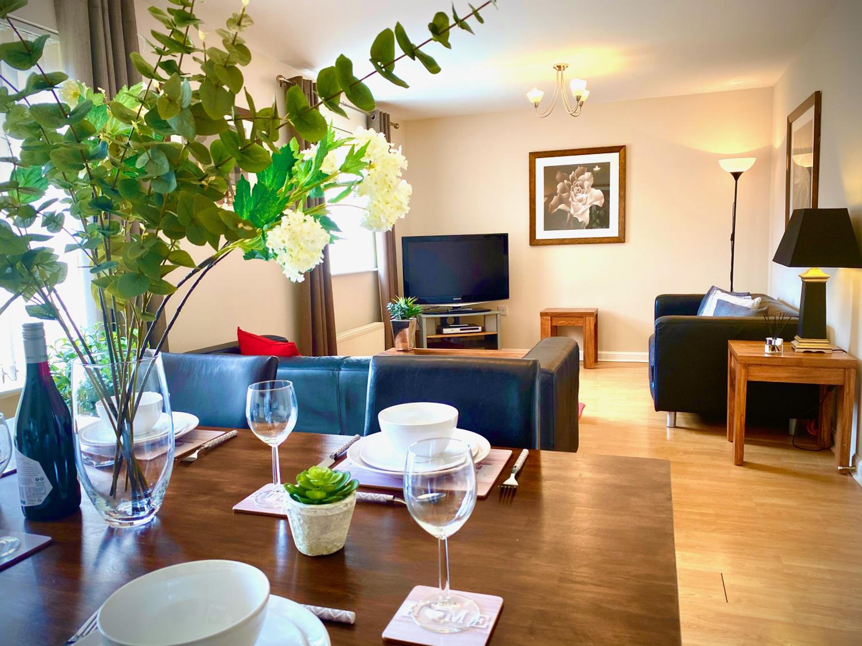 Aylesbury Contractor & Staycation Home view 5