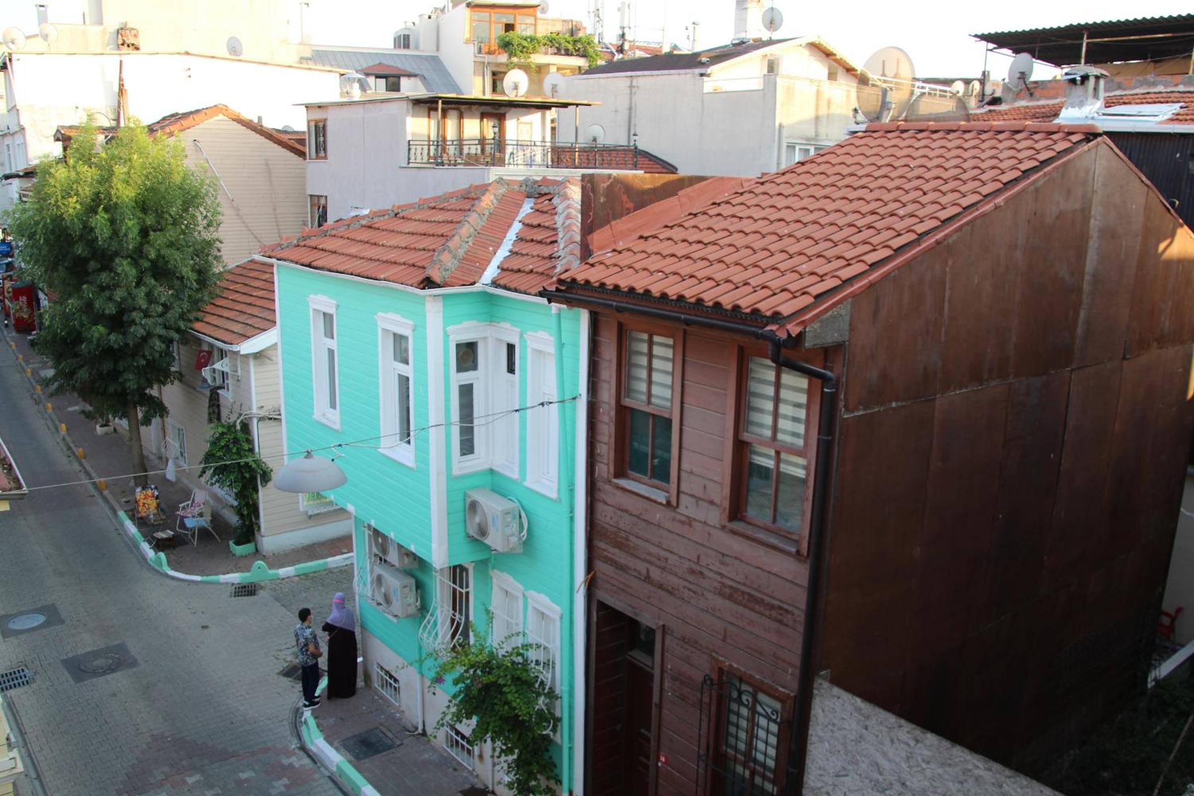 Estampolis Hotel