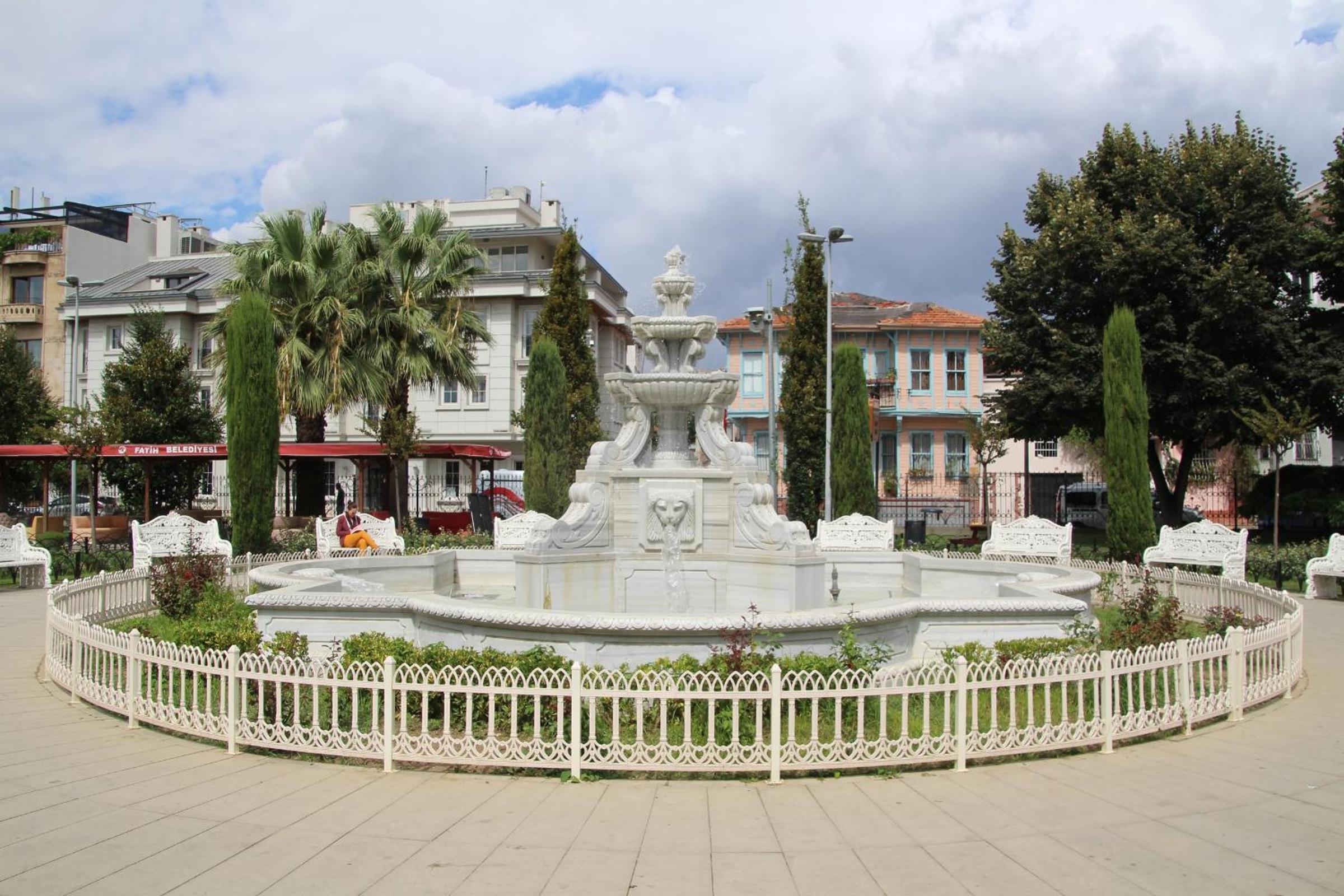 Estampolis Hotel