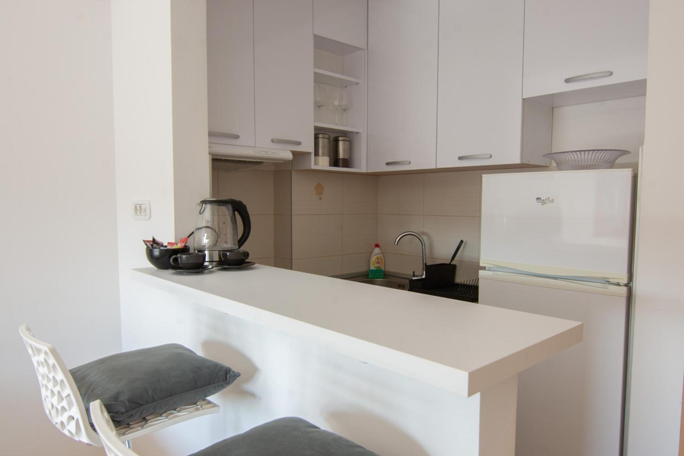 A Blok New Modern - Free garage parking, comfortable, quiet with a park view view 2