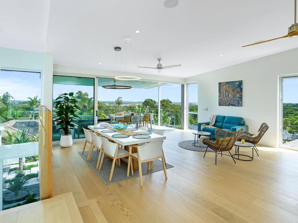 Magnificent views on Arkana, Noosa Heads