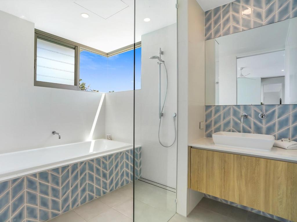 Magnificent views on Arkana, Noosa Heads