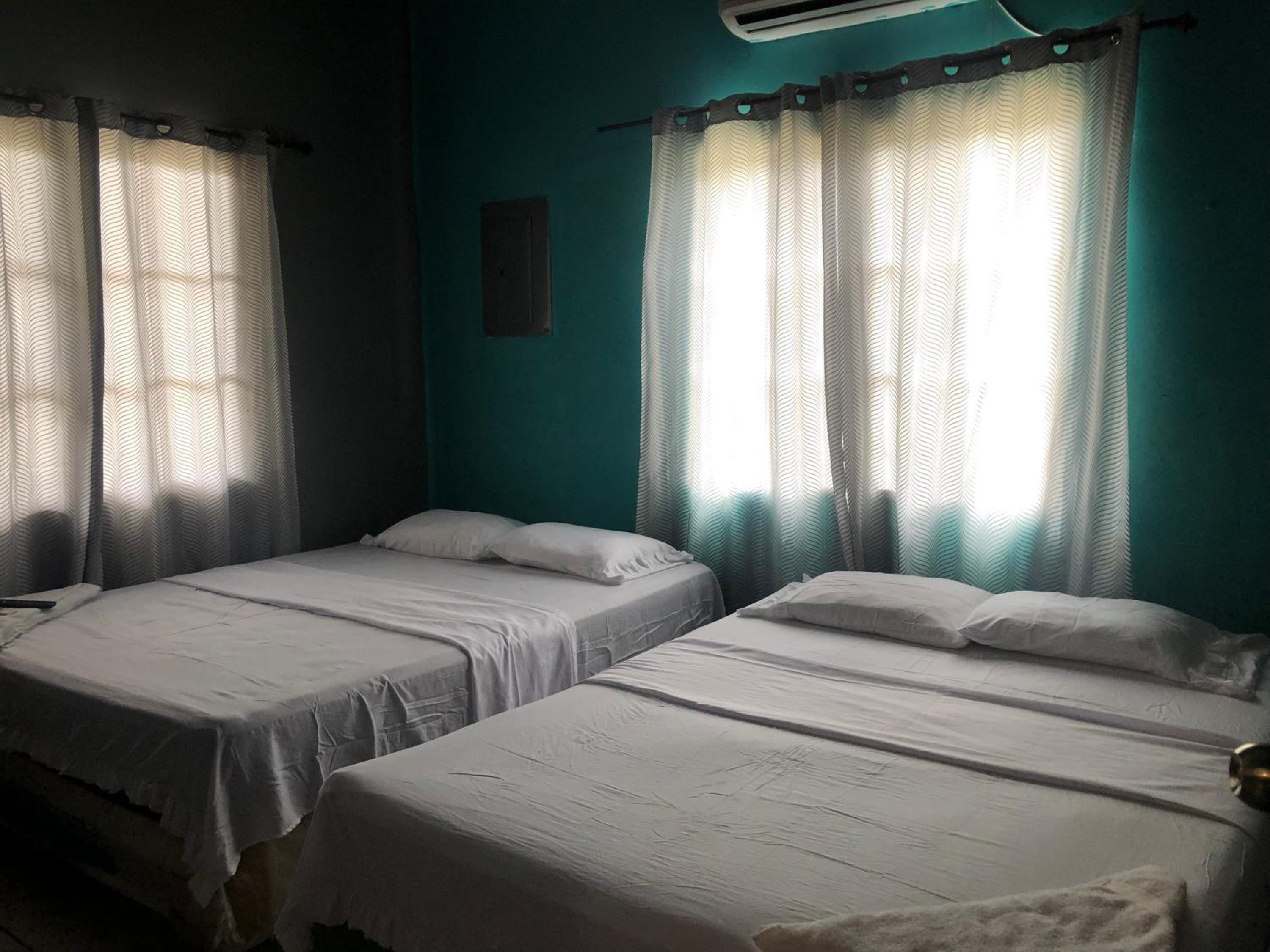 Hostal Rudy's Beach