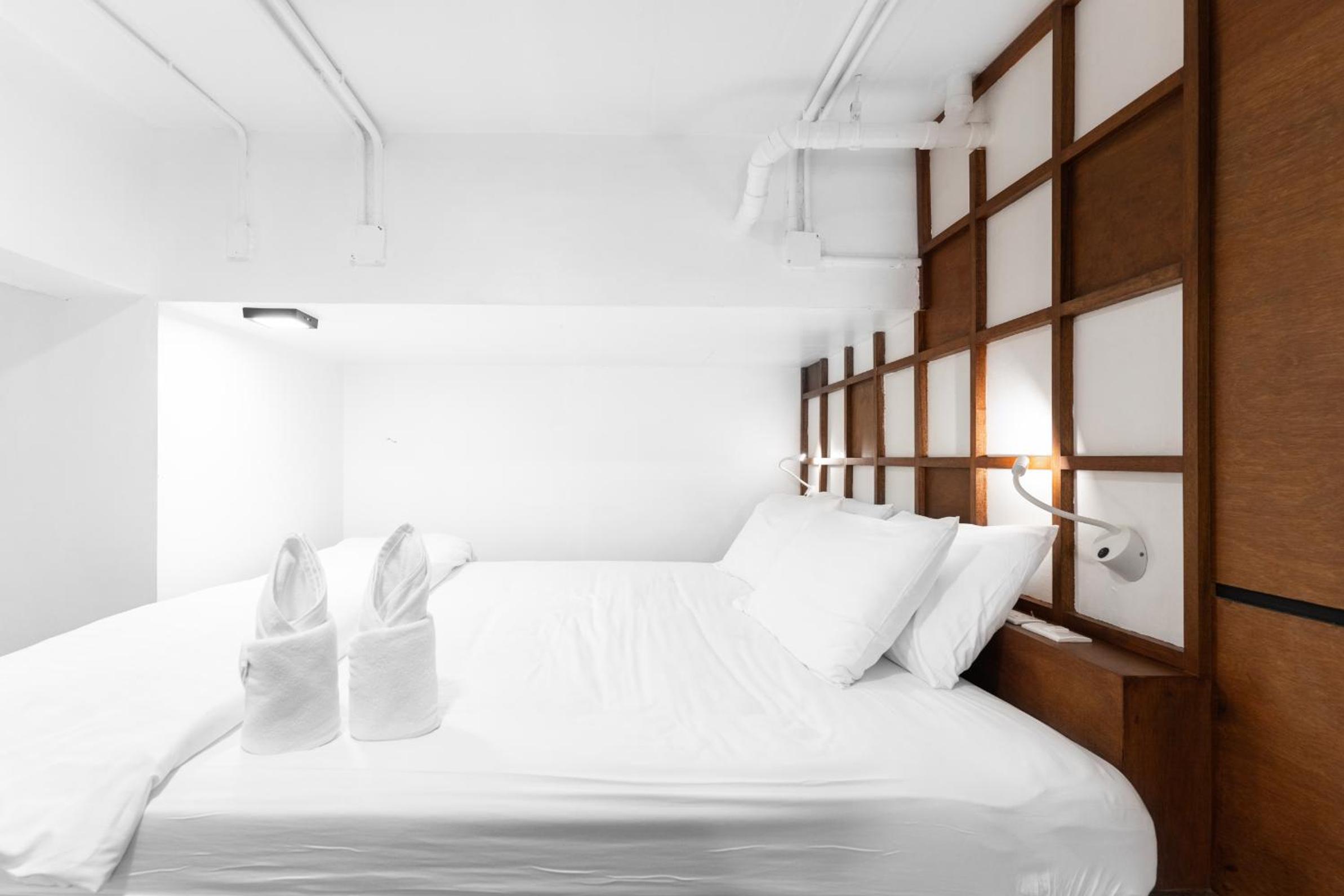 Book a Bed Poshtel - SHA Plus