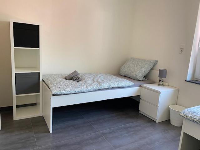 3 Mehrbettzimmer, Küche, Bad für Arbeiter und Monteure in Gau-Weinheim