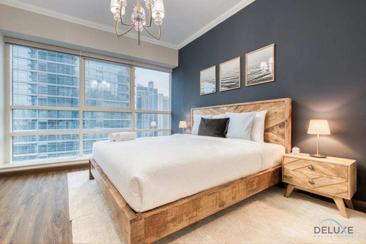 Vibrant 1BR at Dubai Marina Quay West by Deluxe Holiday Homes