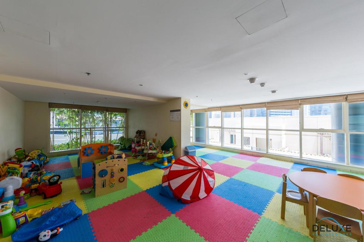 Vibrant 1BR at Dubai Marina Quay West by Deluxe Holiday Homes