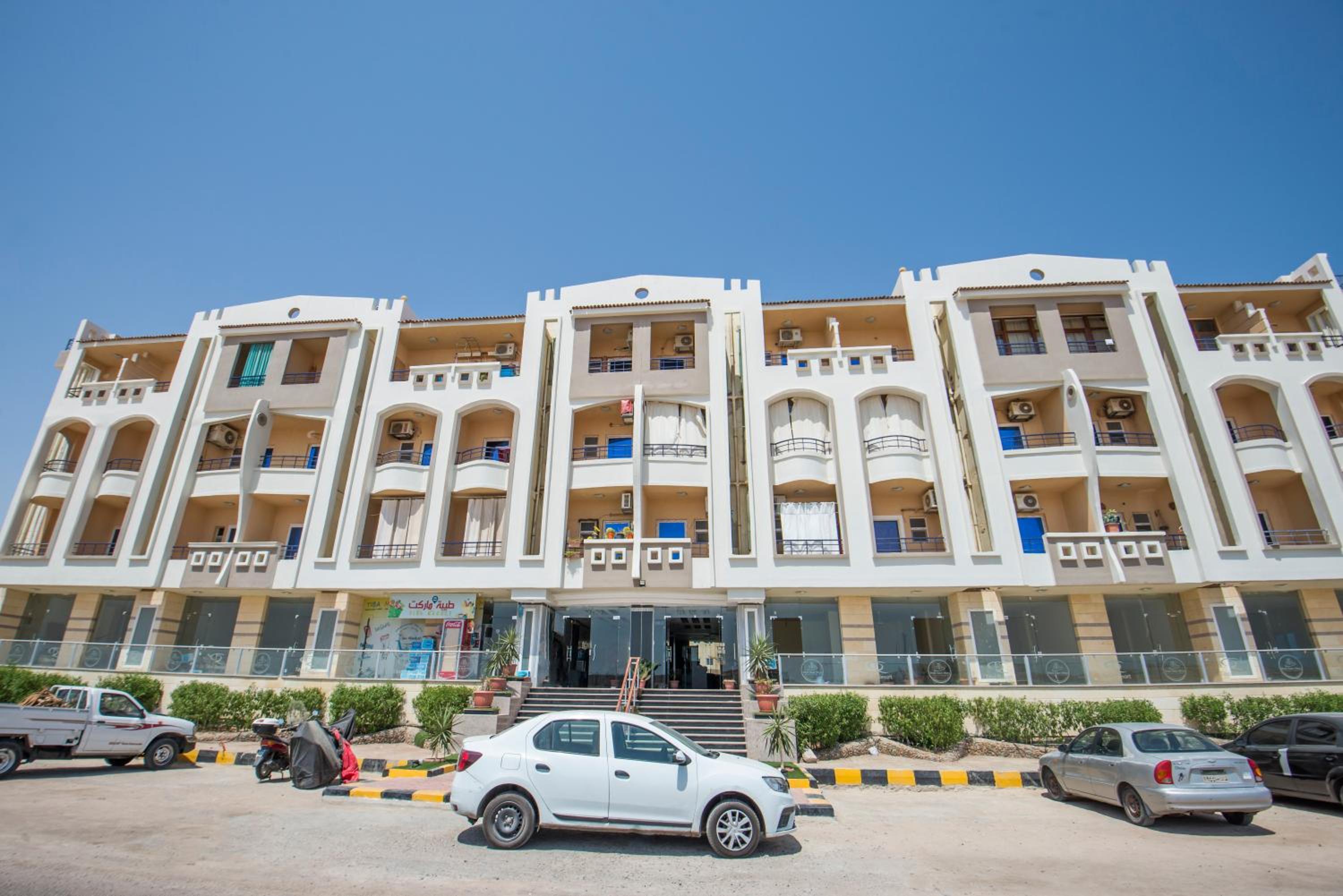 Pool View With Balcony Near El Gouna - 2x Large Pools & Kitchen - EU Standards - Tiba Resort E4