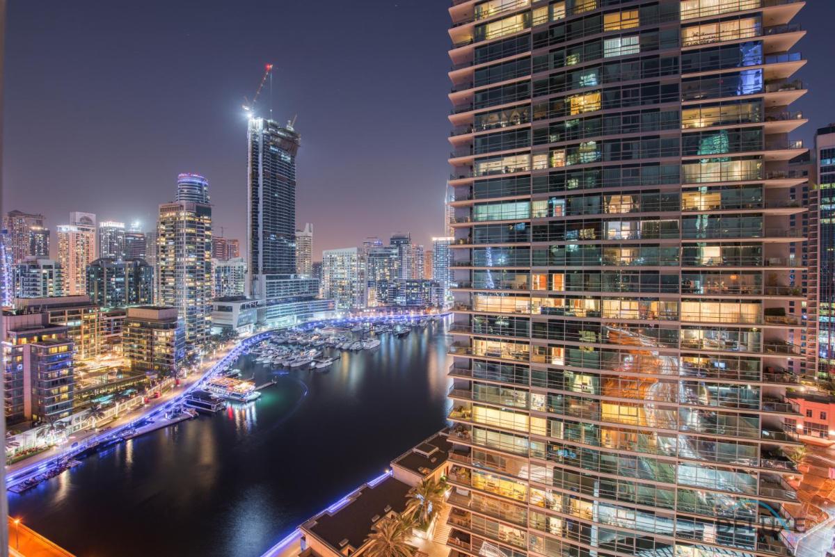 Vibrant 1BR at Dubai Marina Quay West by Deluxe Holiday Homes