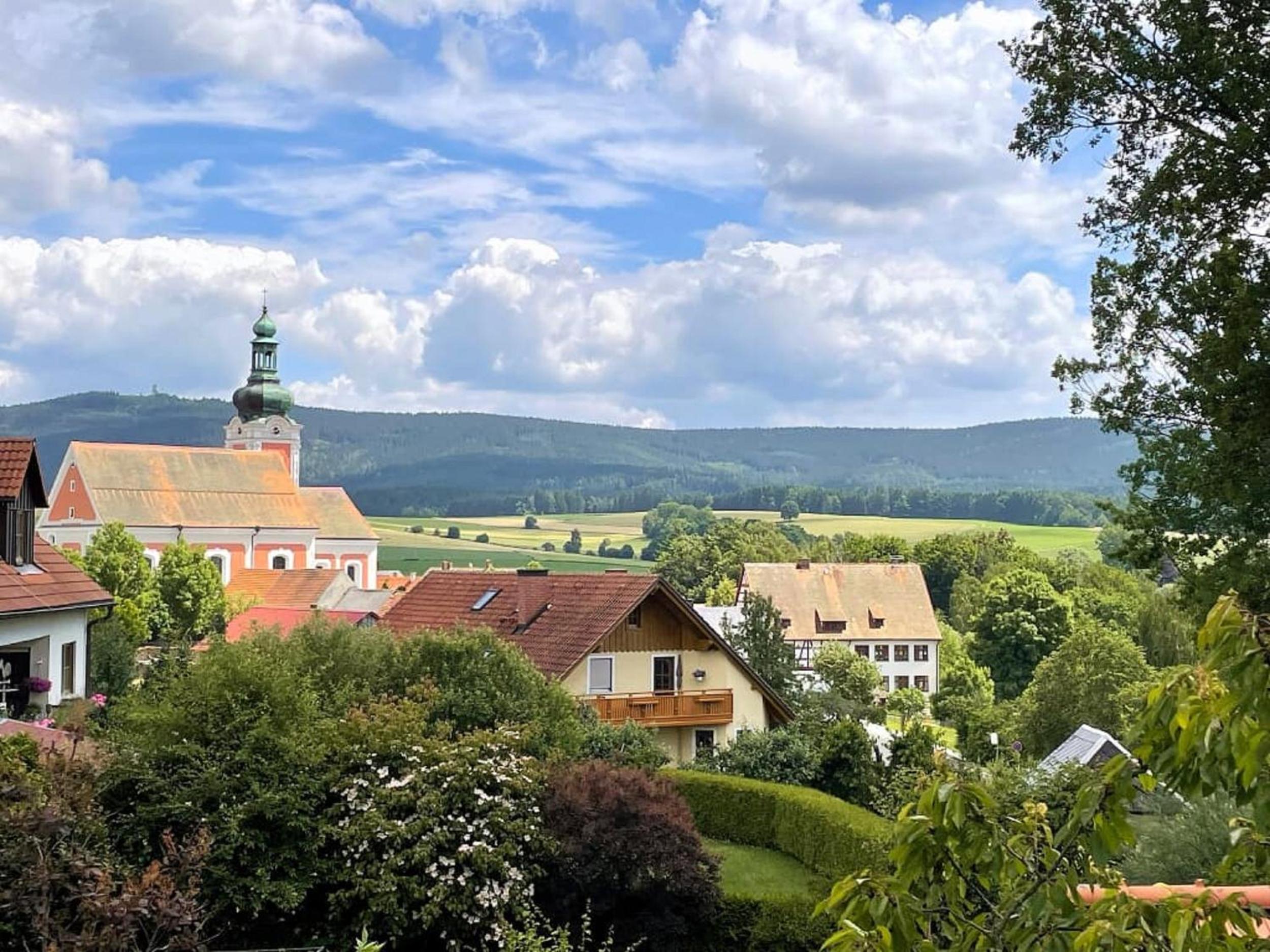 Ferienwohnungen Am Kirchberg view 2