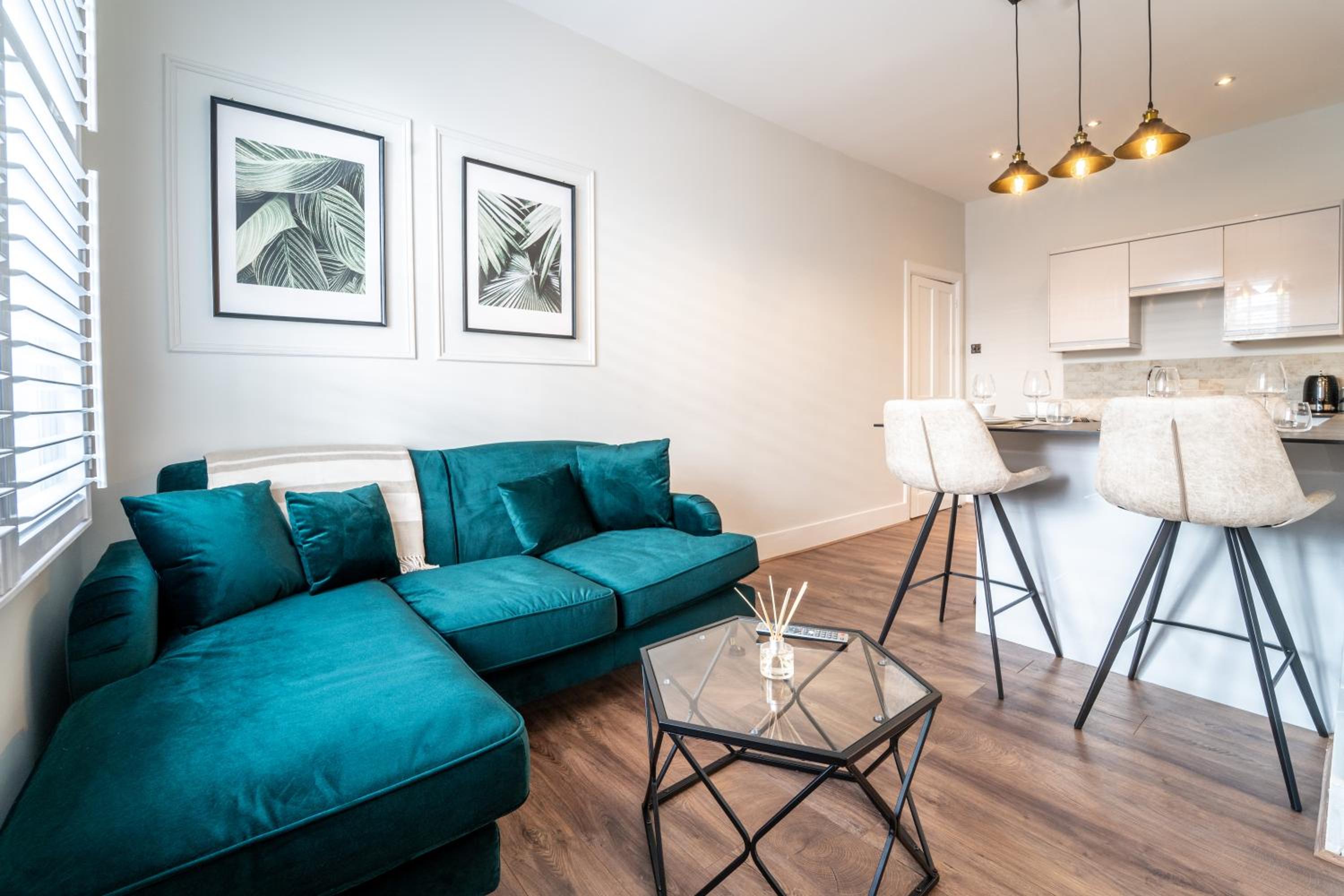 Watergate Penthouse - NEW 2 bed luxury apartment in City Centre view 2