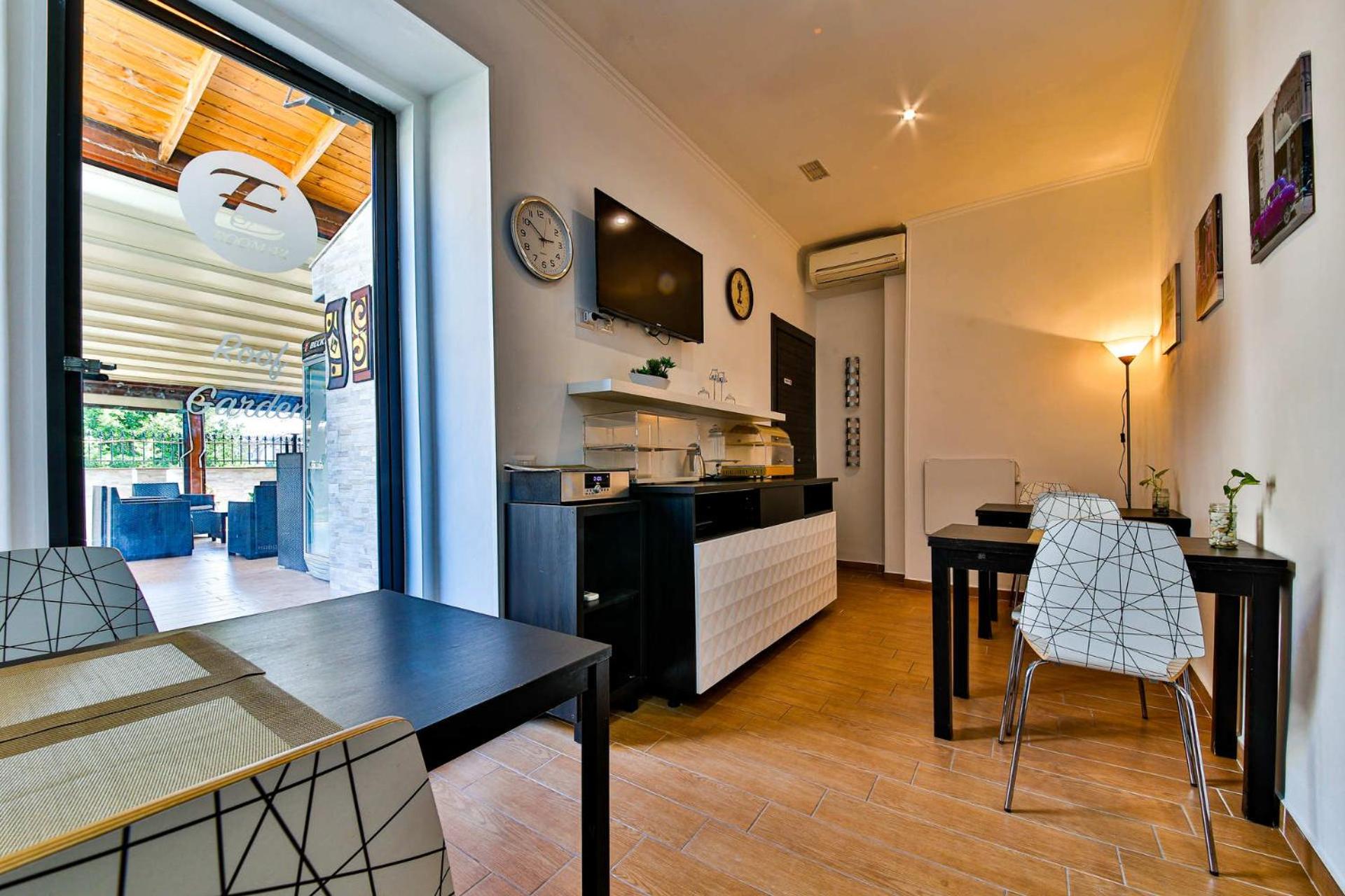 E-Room 42