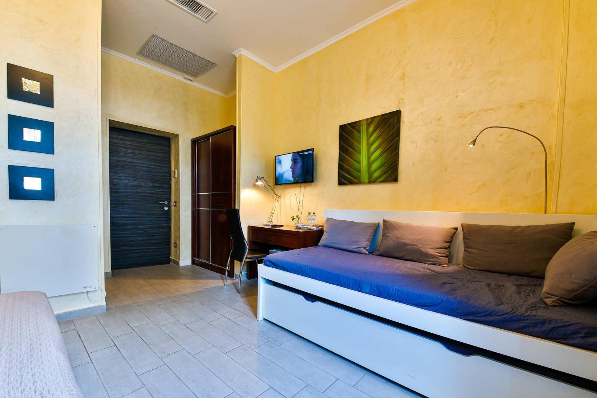E-Room 42