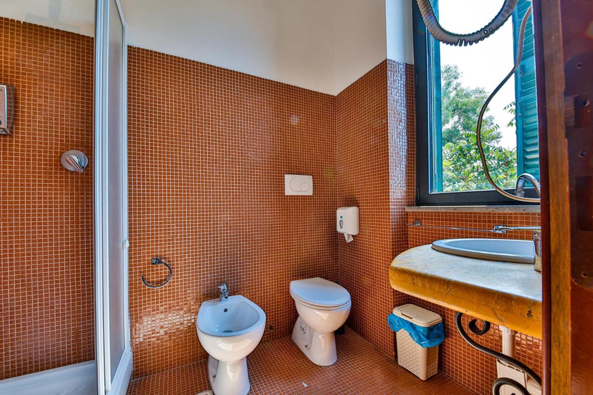E-Room 42
