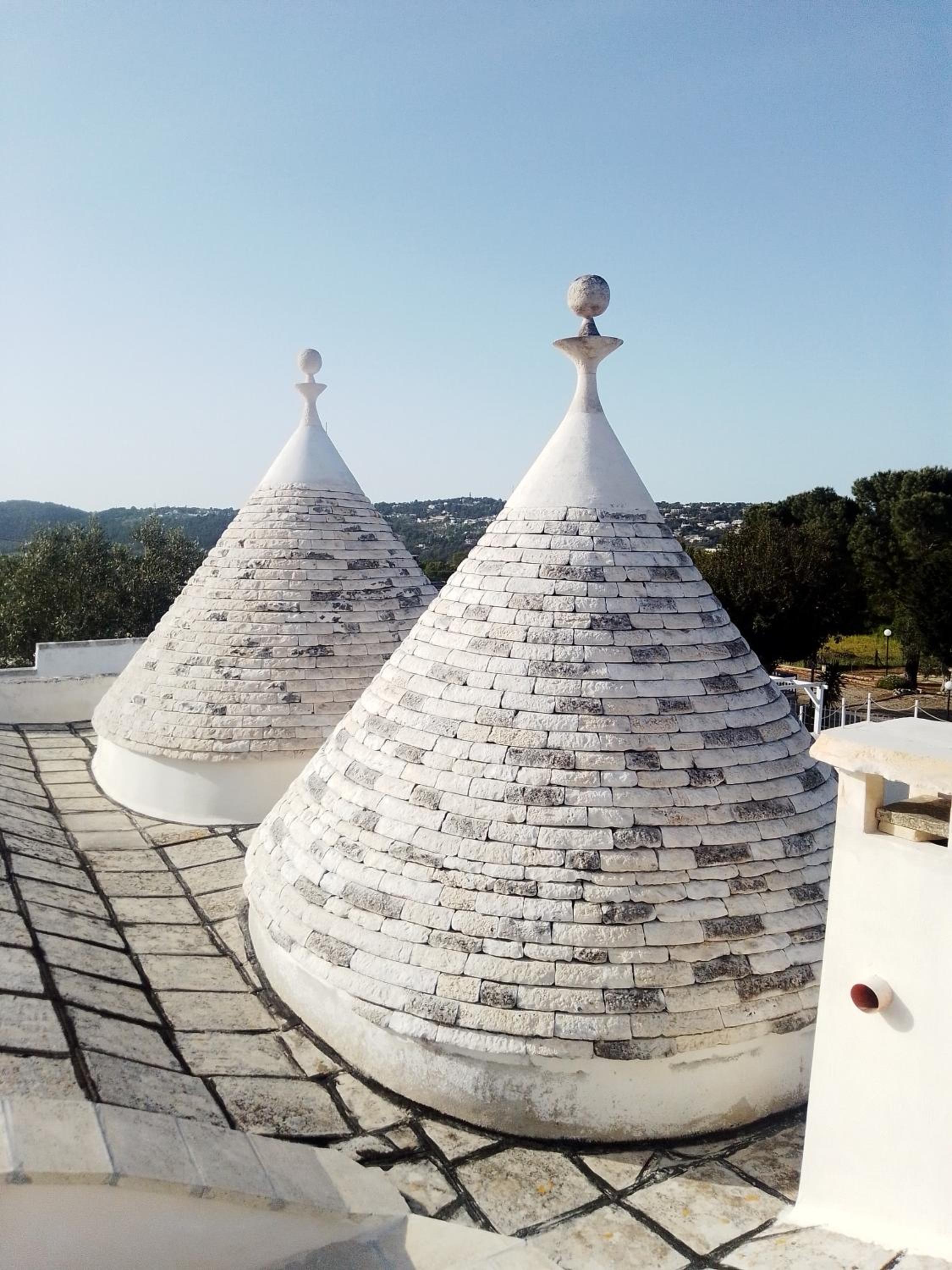 TRULLI COLIBRI' view 2