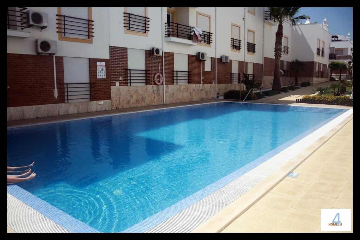 Hotel Home4u - Fantastic 2 Bedroom Apartment, With Pool