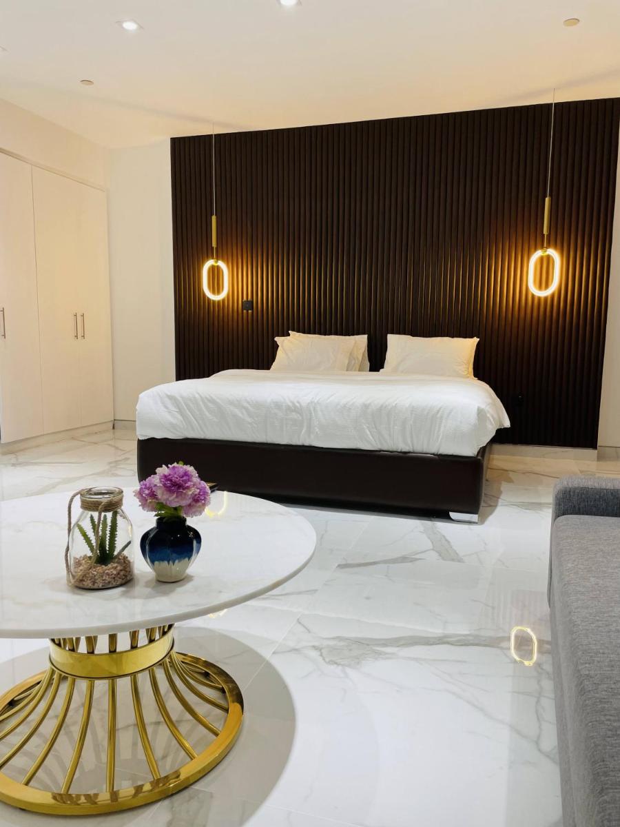 Luxury Casa Premium Studio Apartments - with Full Kitchen, Balcony at JBR Beach