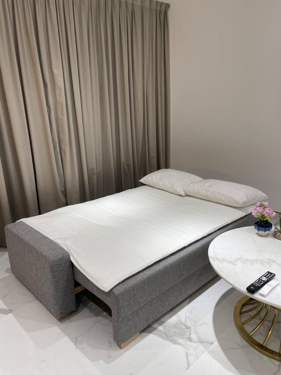 Luxury Casa Premium Studio Apartments - with Full Kitchen, Balcony at JBR Beach