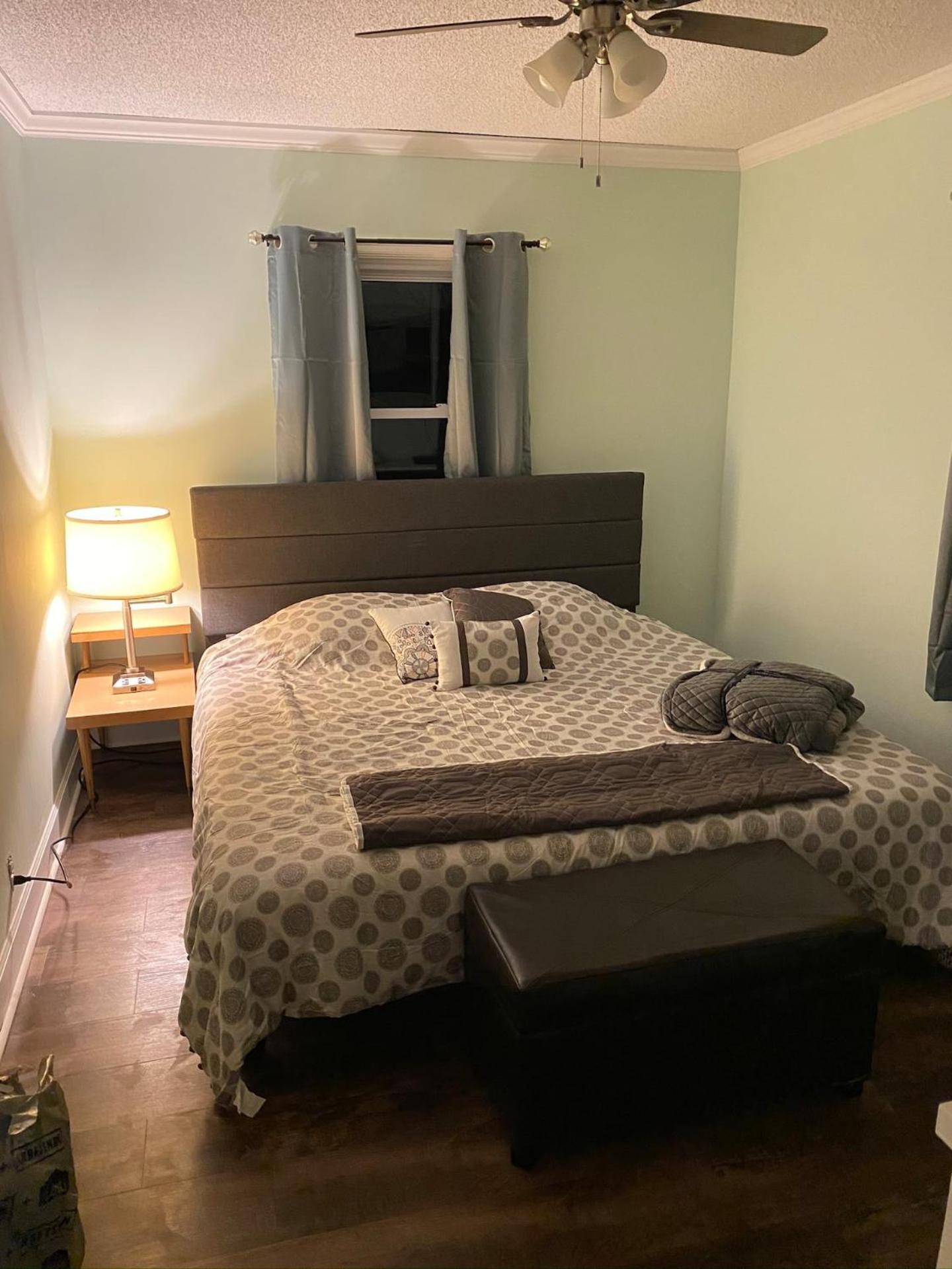 Country Comfy Right in Town view 4