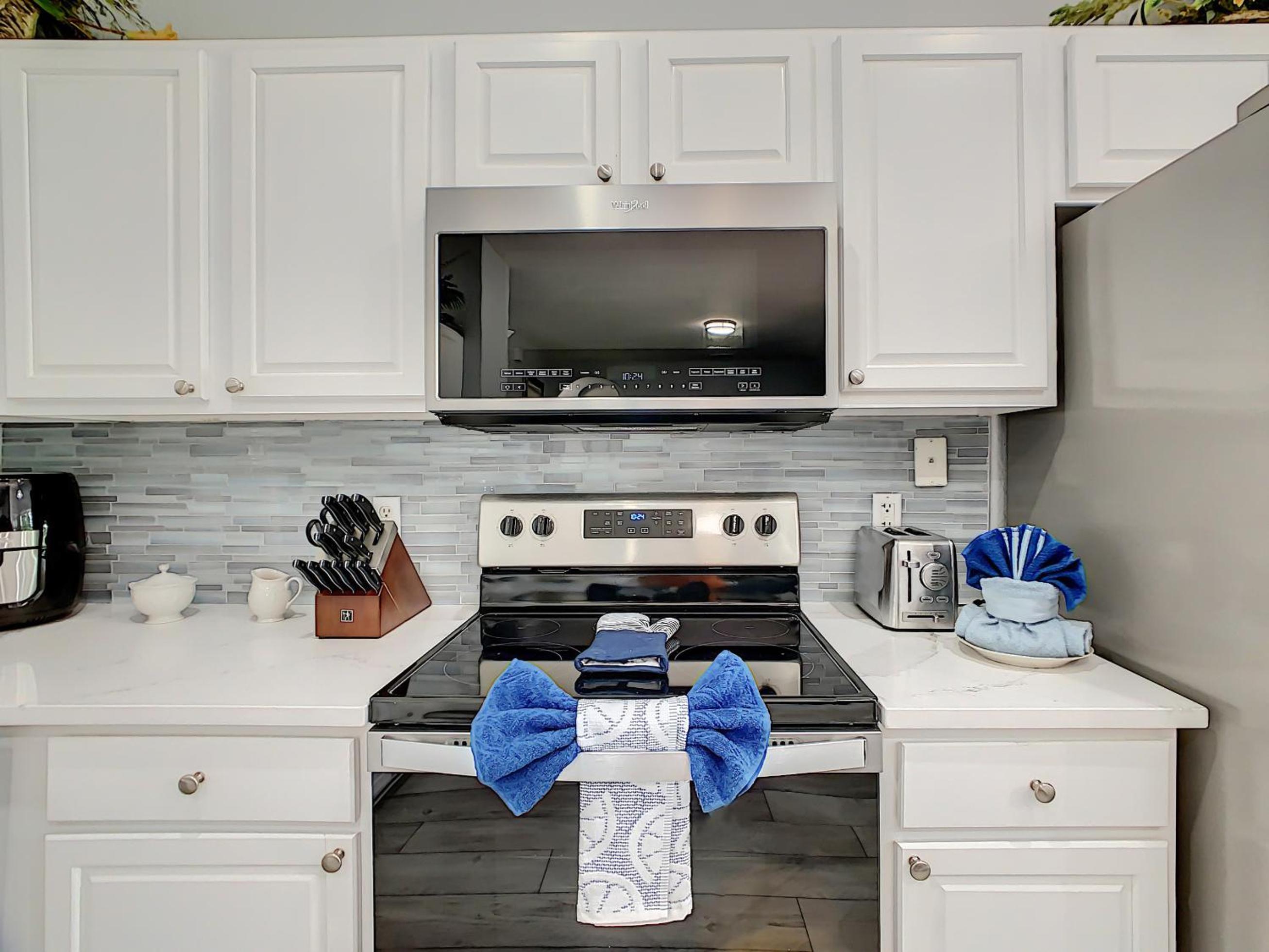 Luxury Family Villa Pool Hot Tub Close to Disney
