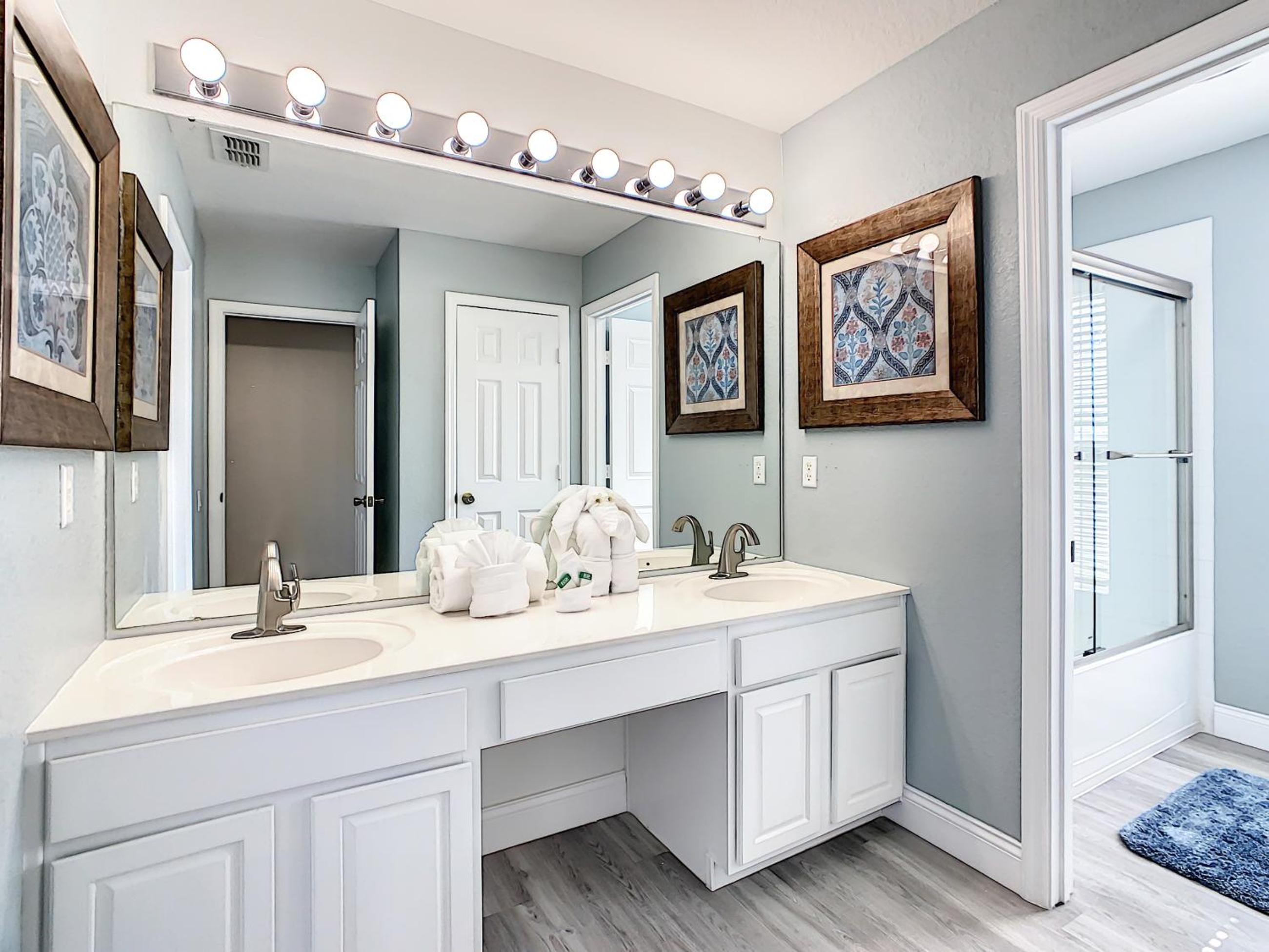 Luxury Family Villa Pool Hot Tub Close to Disney