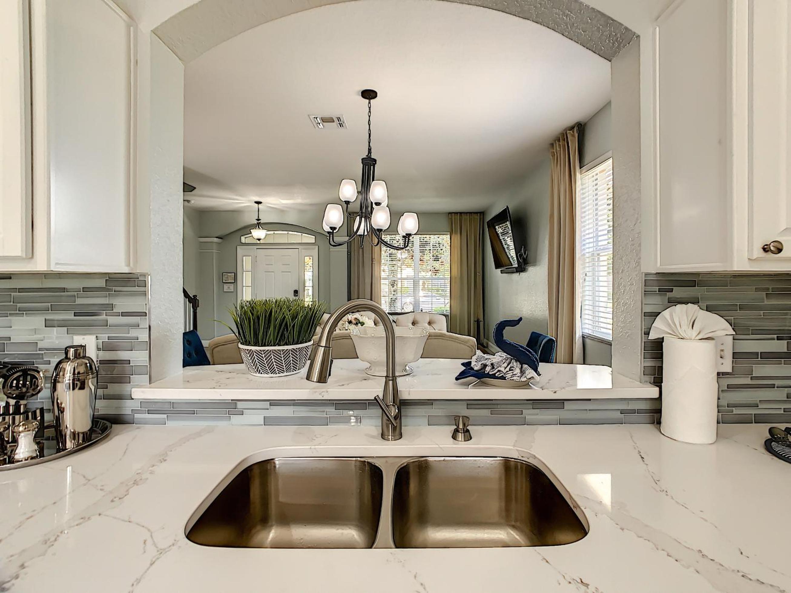Luxury Family Villa Pool Hot Tub Close to Disney