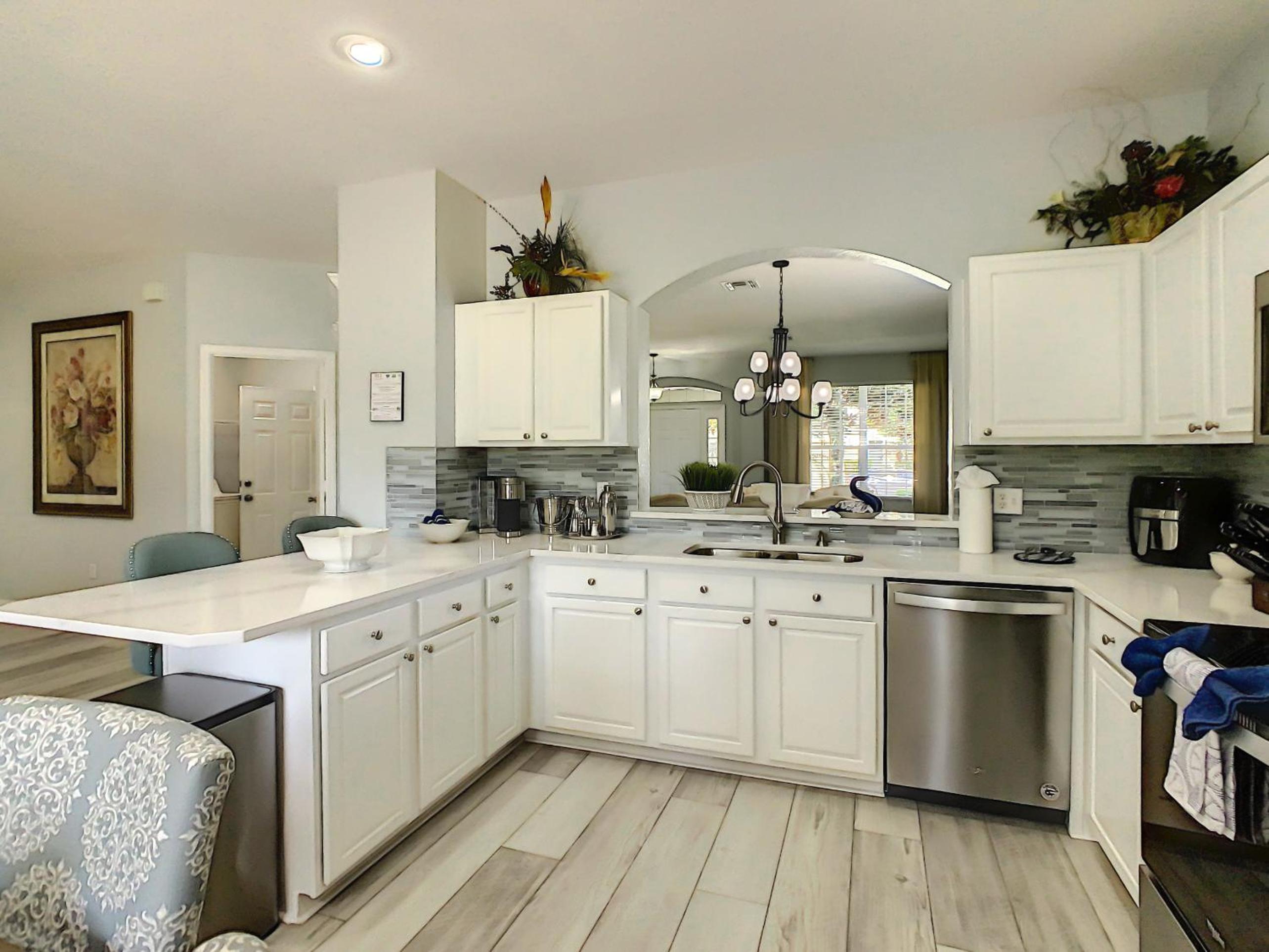 Luxury Family Villa Pool Hot Tub Close to Disney