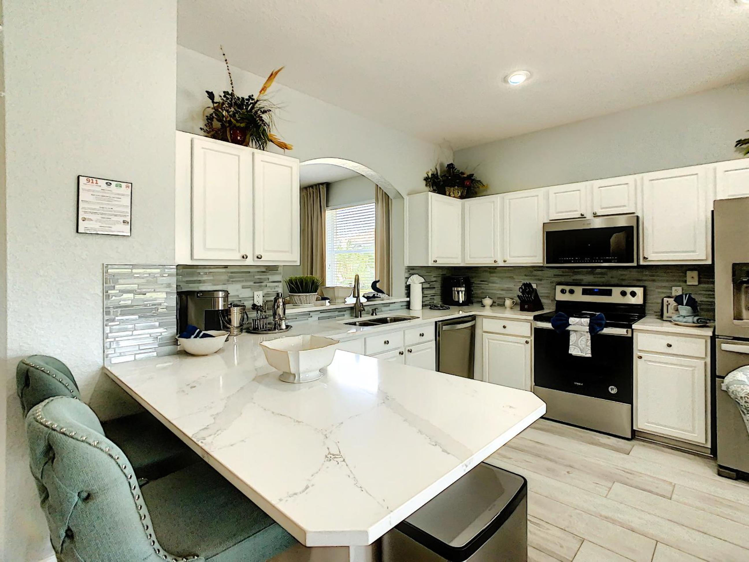 Luxury Family Villa Pool Hot Tub Close to Disney