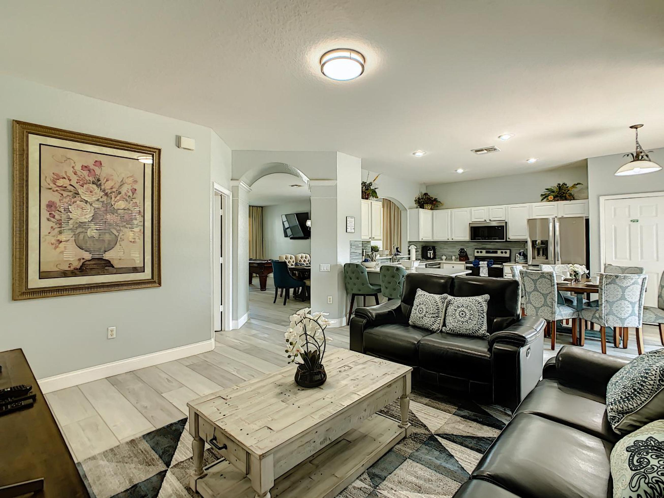 Luxury Family Villa Pool Hot Tub Close to Disney